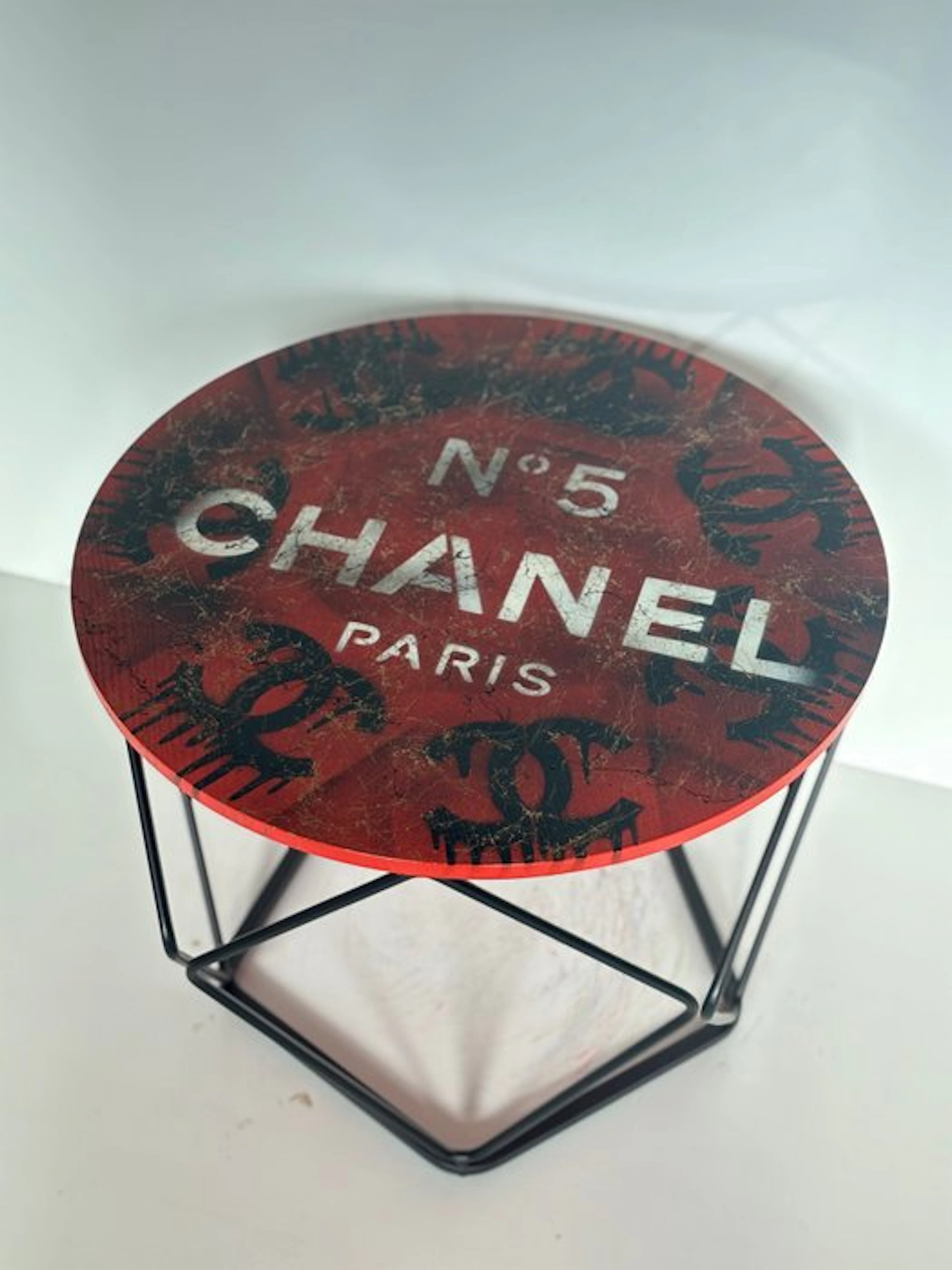 Rob VanMore - Tea-time by Chanel - ø50cm