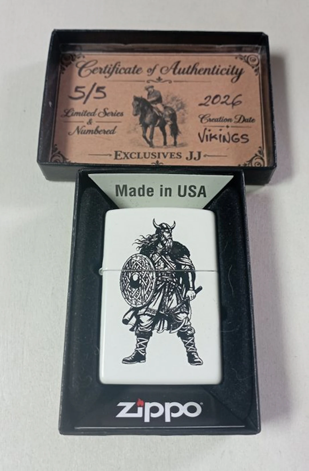 Zippo - VIKINGS (Serie limitada y numerada a 5 piezas) - Lighter - Brass