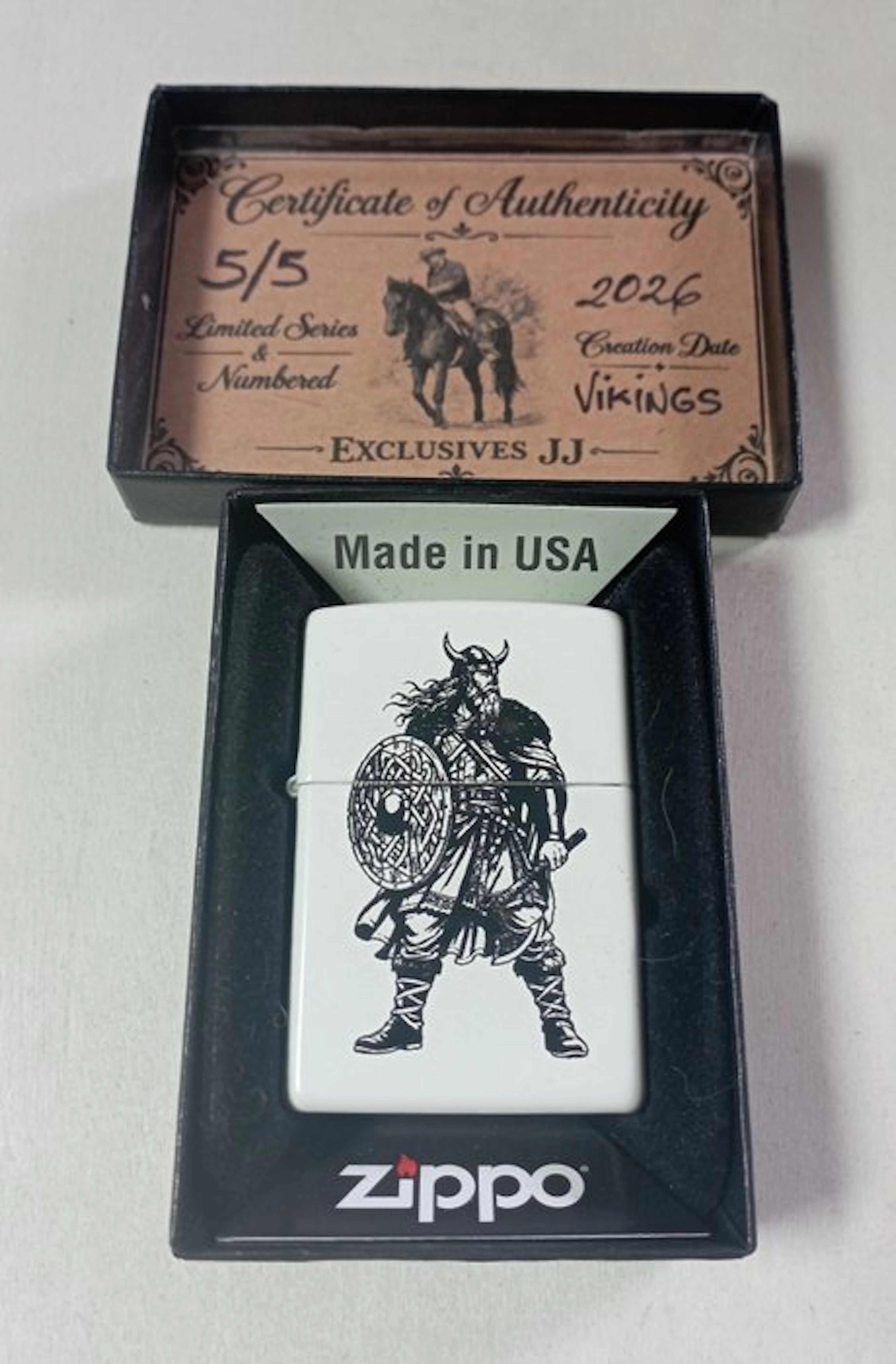 Zippo - VIKINGS (Serie limitada y numerada a 5 piezas) - Lighter - Brass