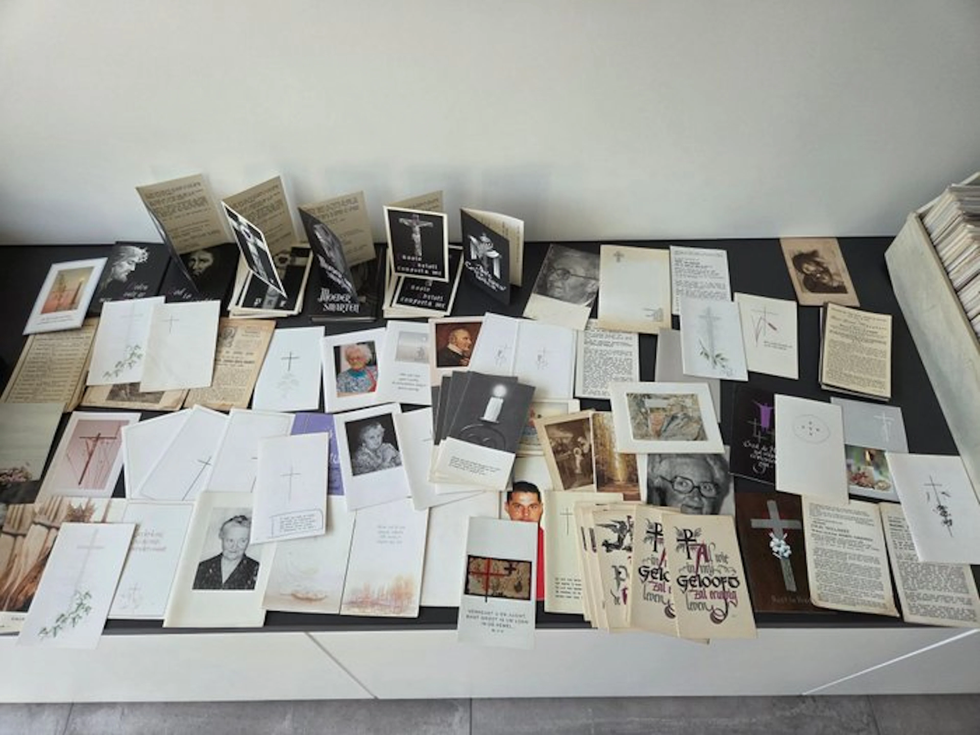 Large collection of about 2,000 Belgian prayer cards /...