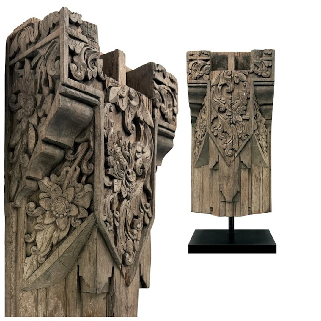 ORIGINAL part of Balinese Temple Pilar - pintu kecil - Indonesia