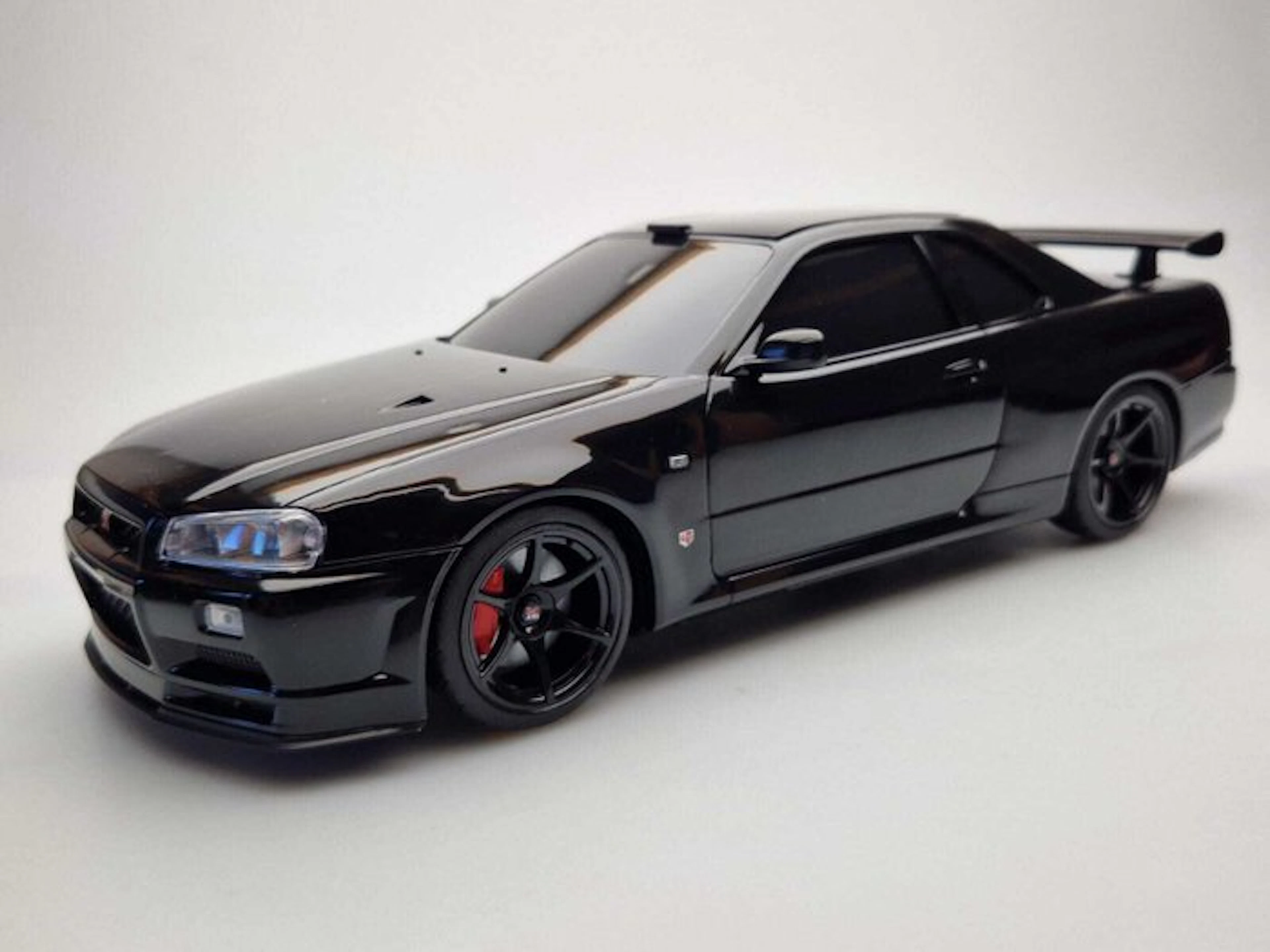 RM Models 1:18 - Model car - Nissan Skyline R34 GT-R - Zwart - Tissuebox