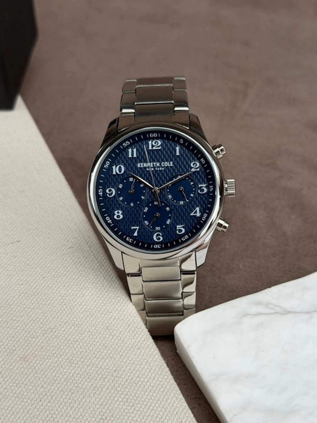 Kenneth Cole - Blue dial dress watch - No reserve price...
