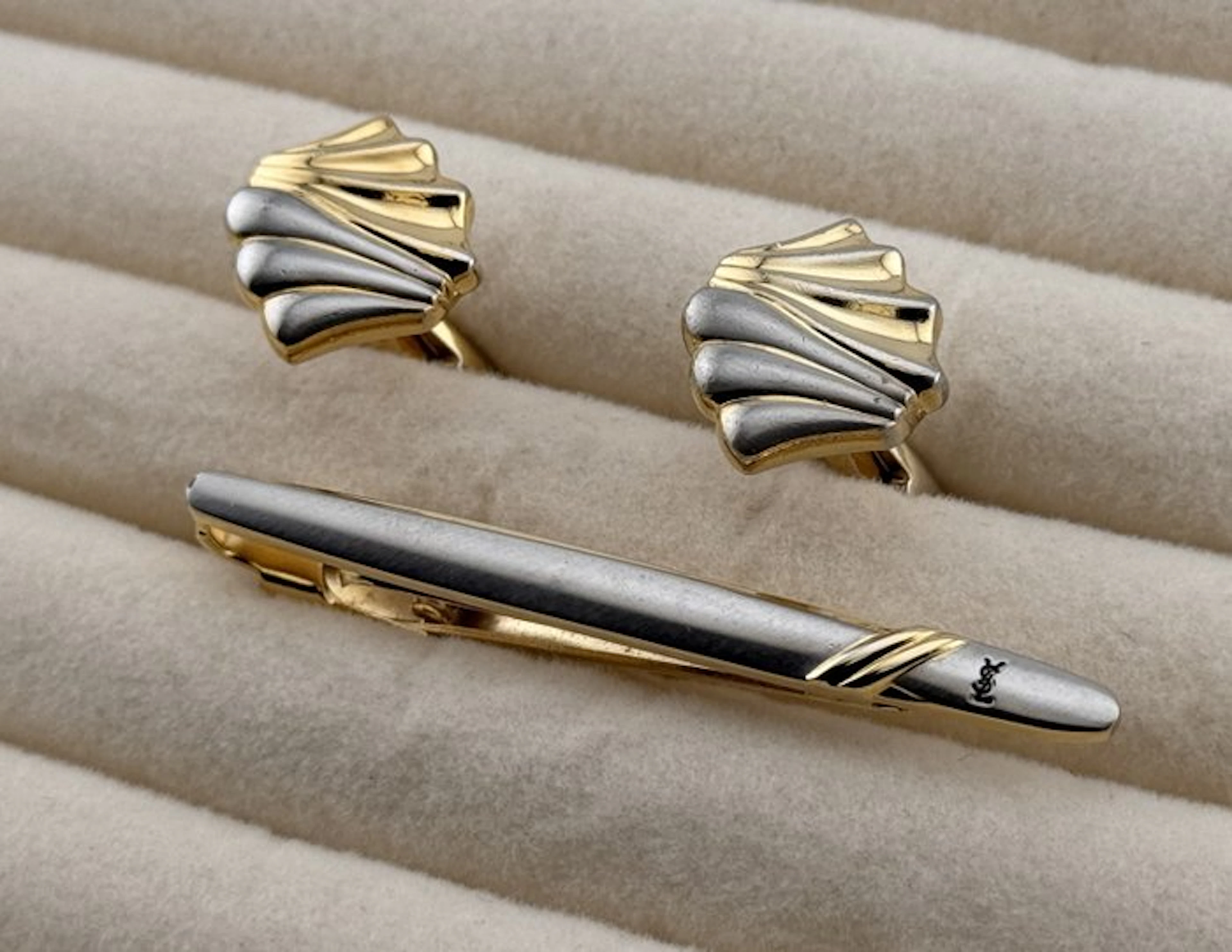 Yves Saint Laurent - Metal - Cufflinks