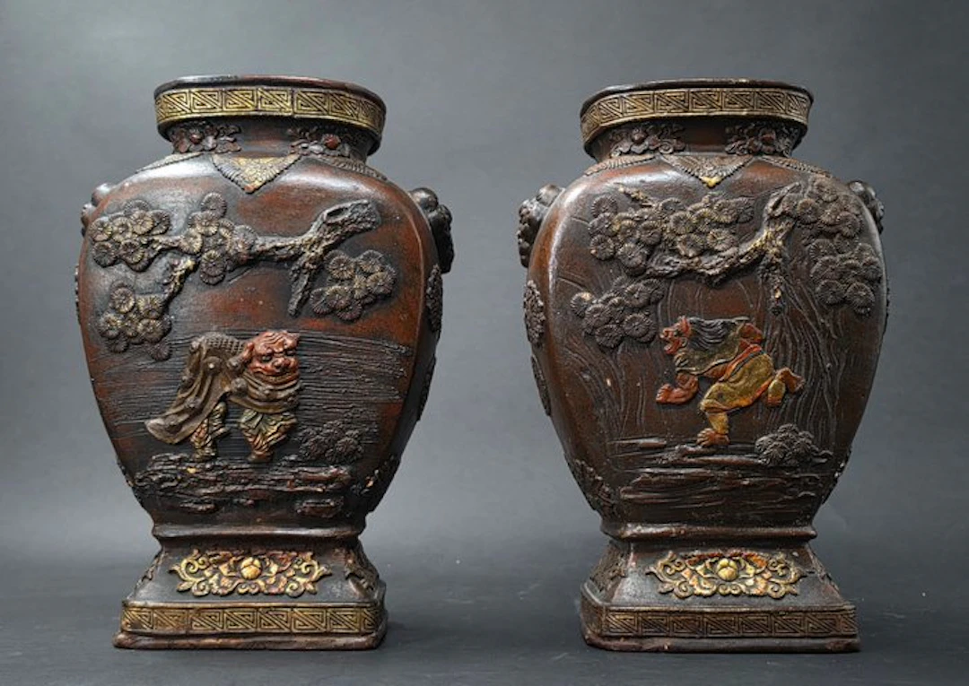 Vase - Ceramic - Japan - Edo Period (1600-1868) - Vases with Lion Dance
