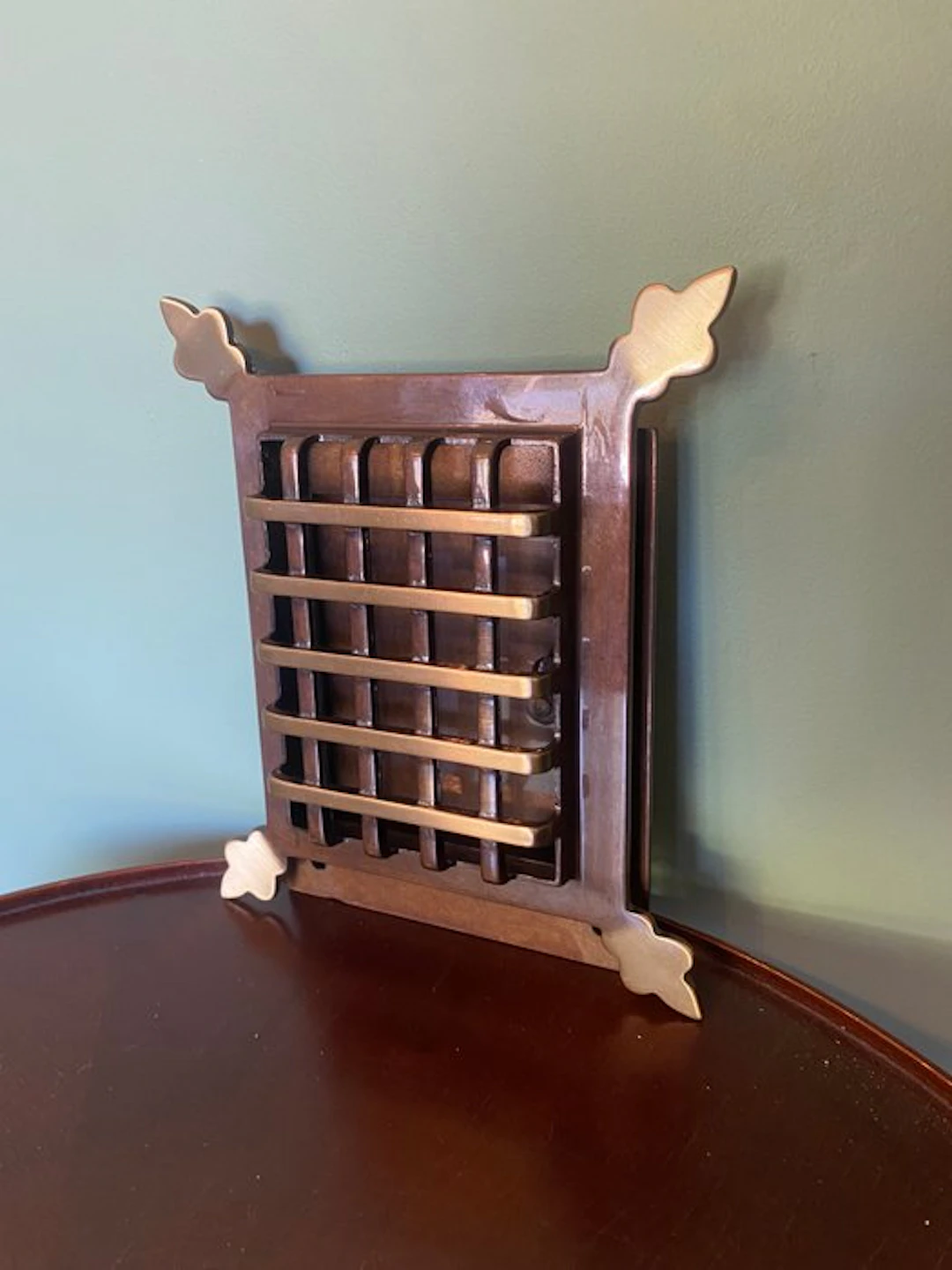 Door hardware - 1950-1960 - Door viewer with grille