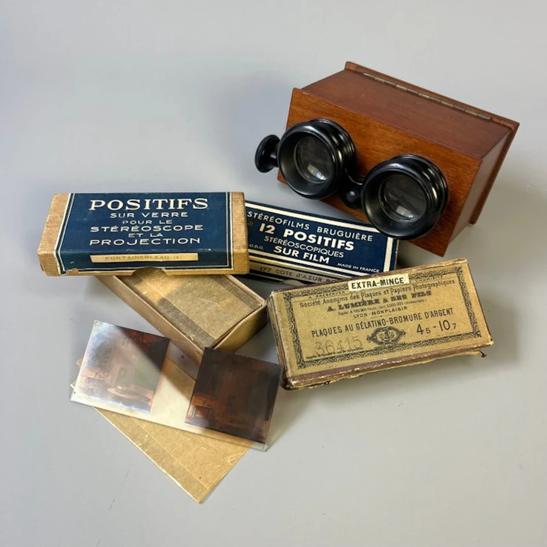 Ongemerkt Frans houten reisstereoscoop (stéréoscope de...
