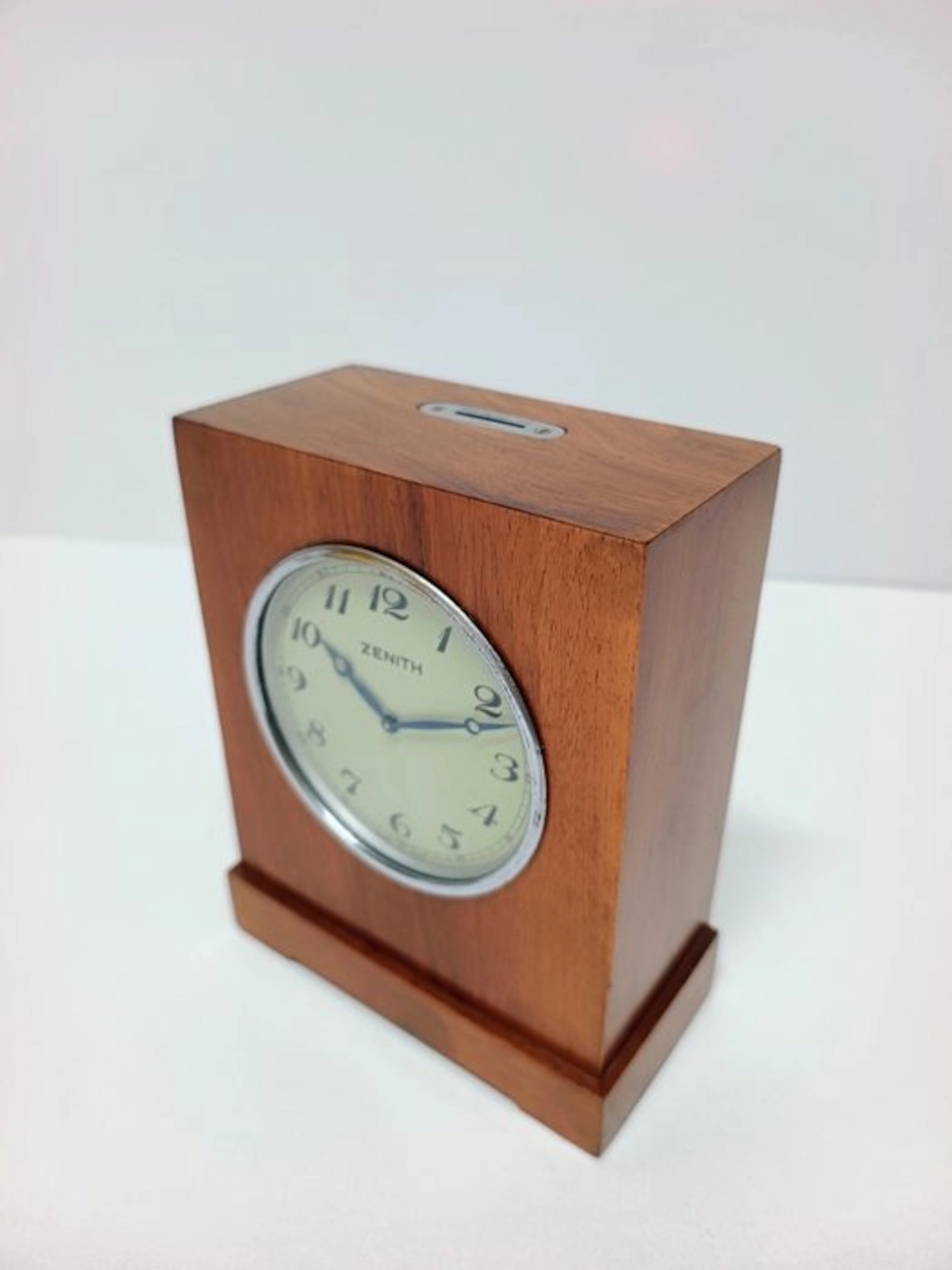 Zenith - Money box - Alarm Clock Piggy Bank "Helvetia-Vie" - Wood - Alarm clock
