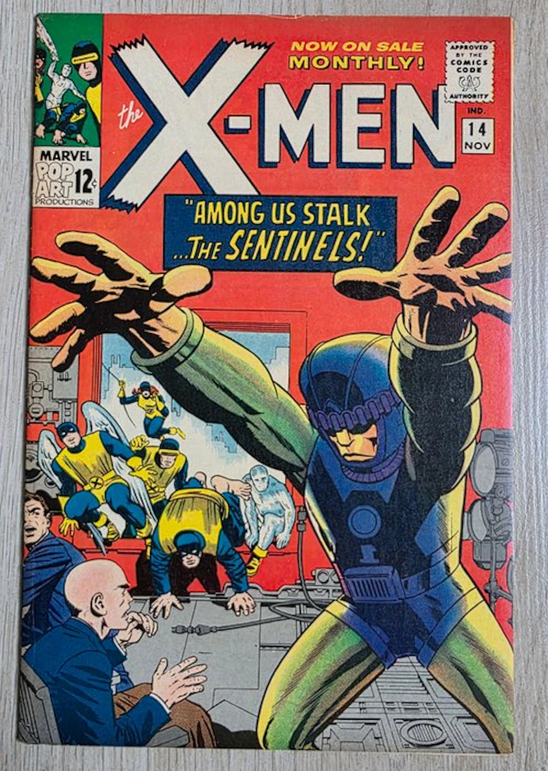 X-Men 14 - Among Us Stalk The Sentinels! Very high grade...