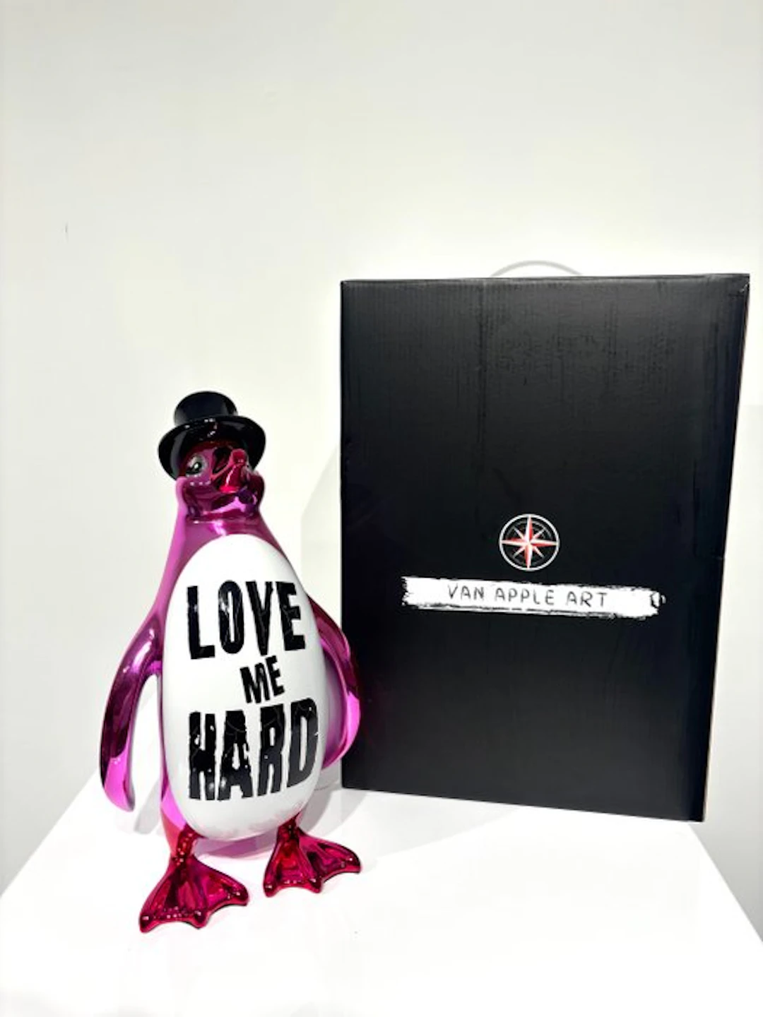 Van Apple - Penguin - Love Me Hard