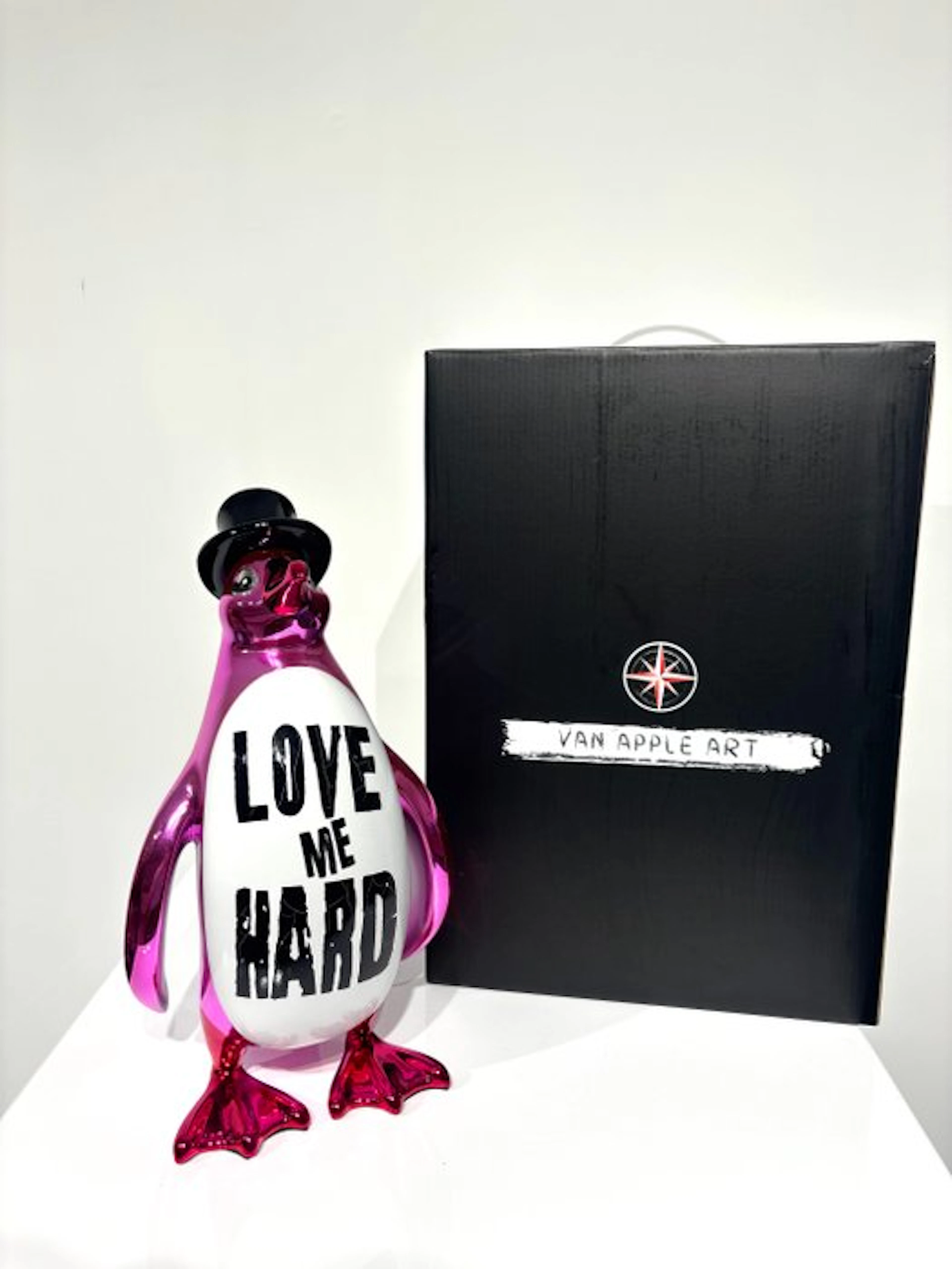Van Apple - Penguin - Love Me Hard
