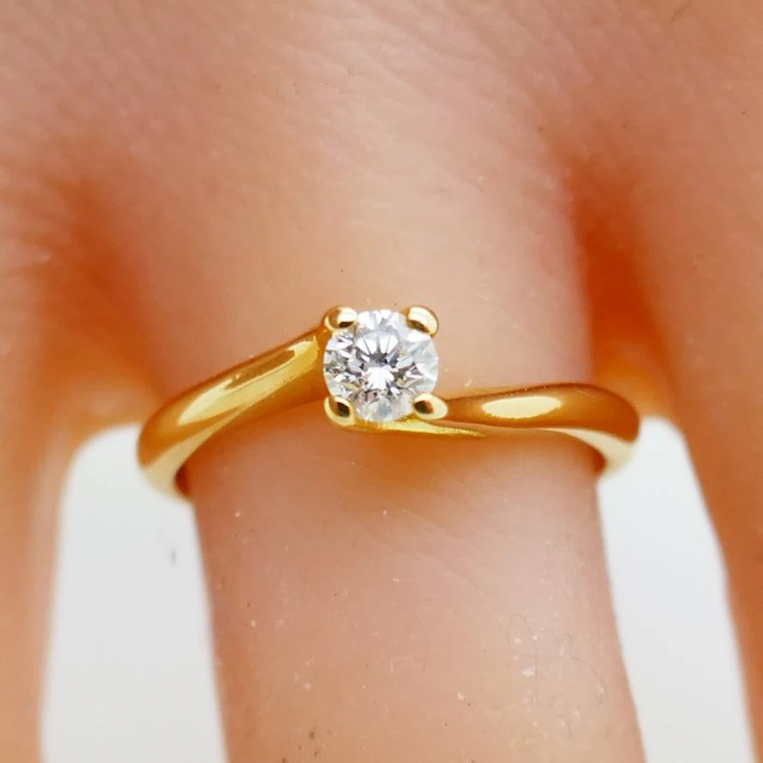 No reserve price - Ring - 18 kt. Yellow gold - 0.20ct. tw. Diamond (Natural)