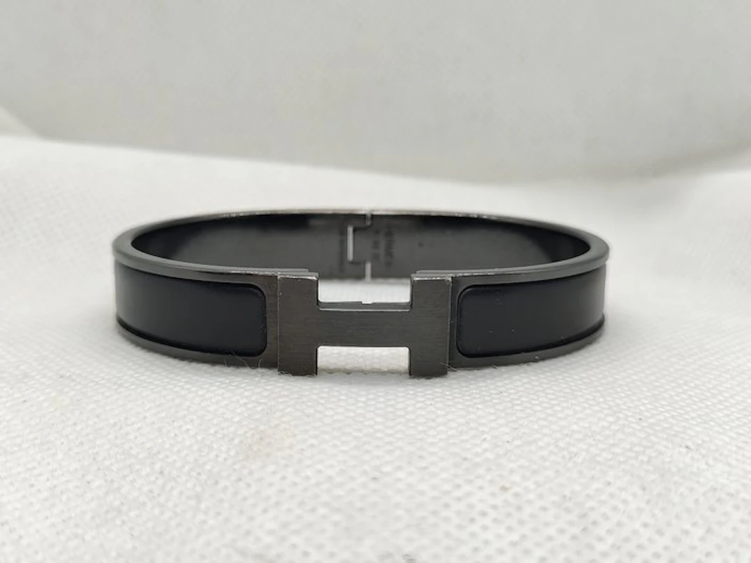 Hermès - Black-plated metal and enamel - Bracelet