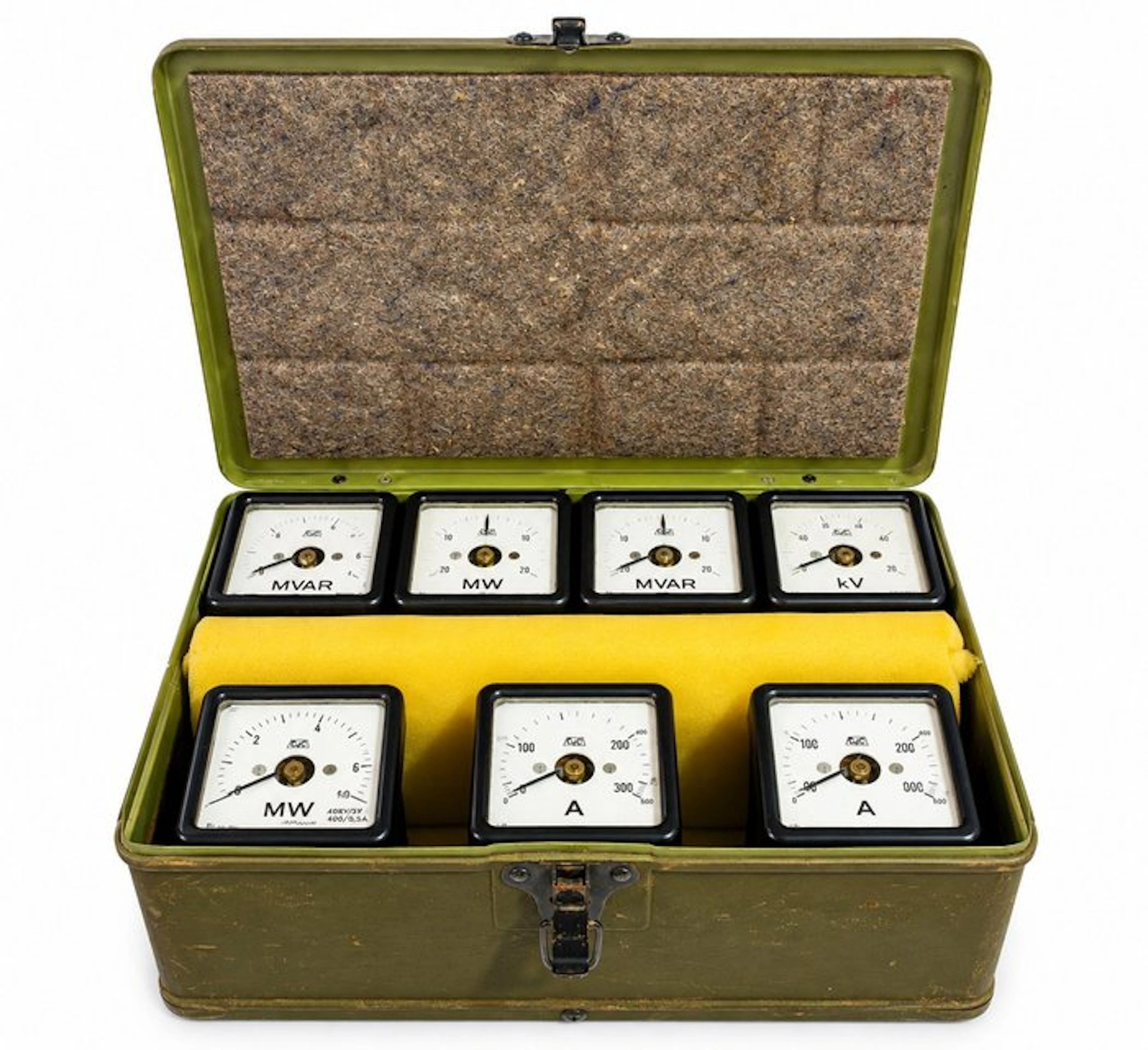 Ancien coffret militaire des ampèremètres