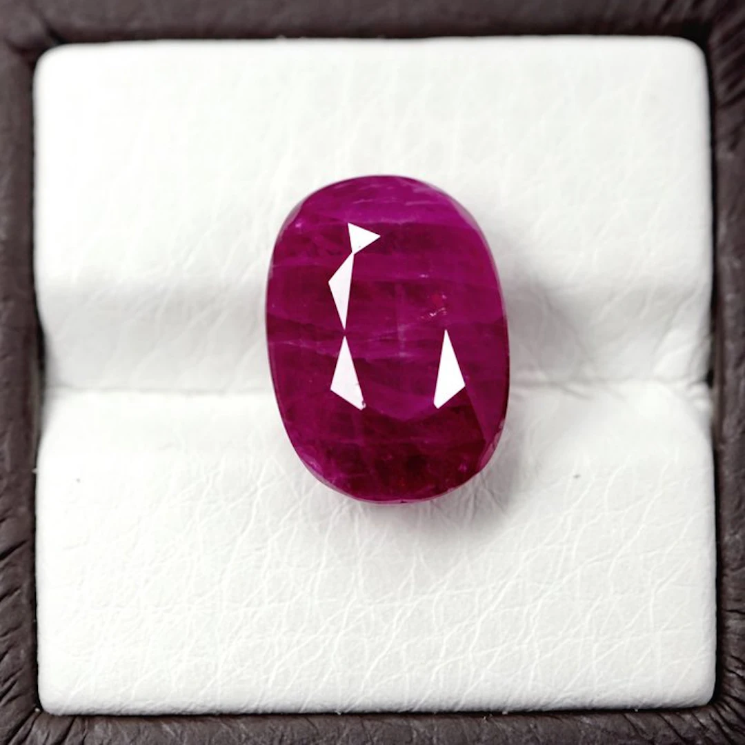 1 pcs Red Ruby - 11.74 ct - Bellerophon Gemlab