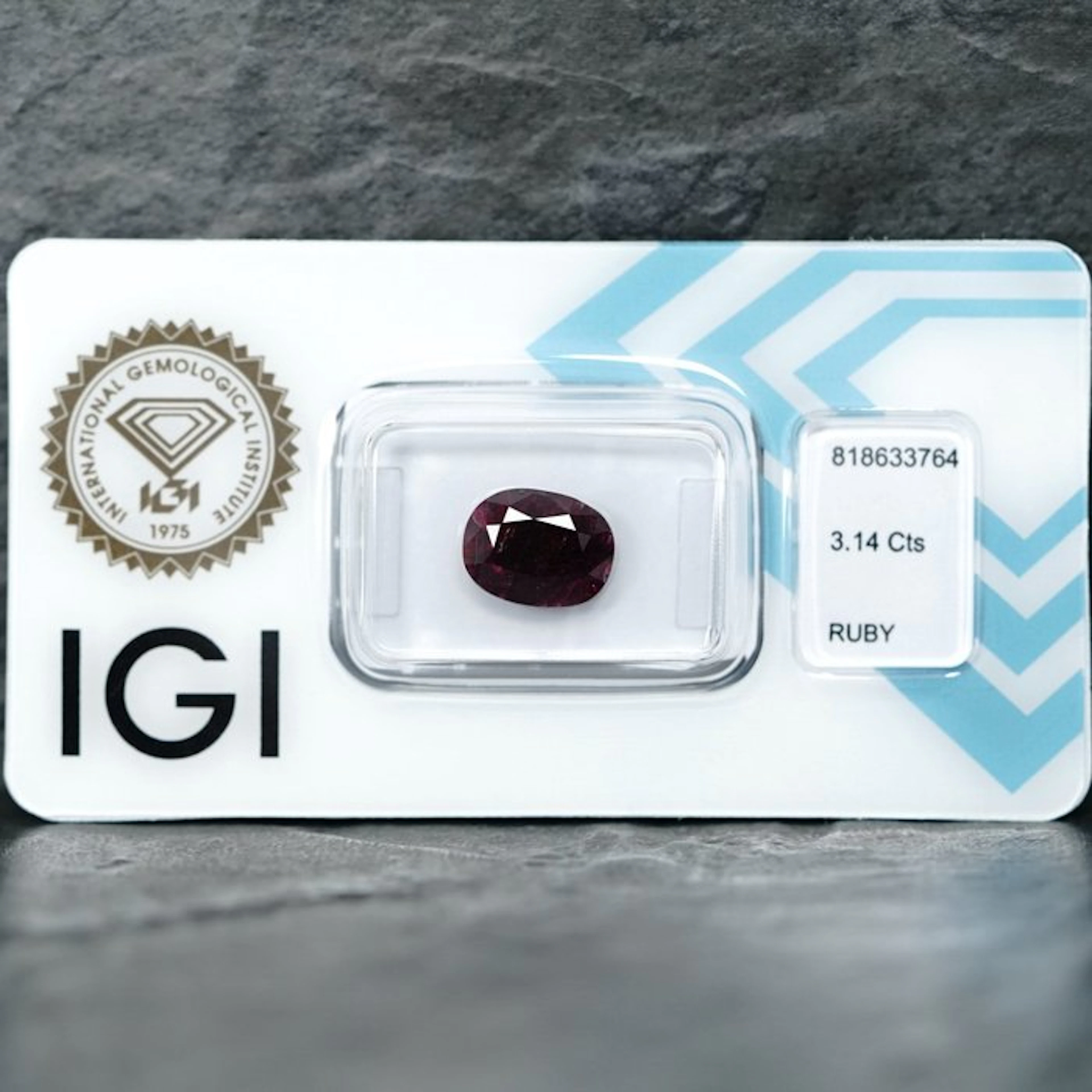 1 pcs Red Ruby - 3.14 ct - International Gemological Institute (IGI)