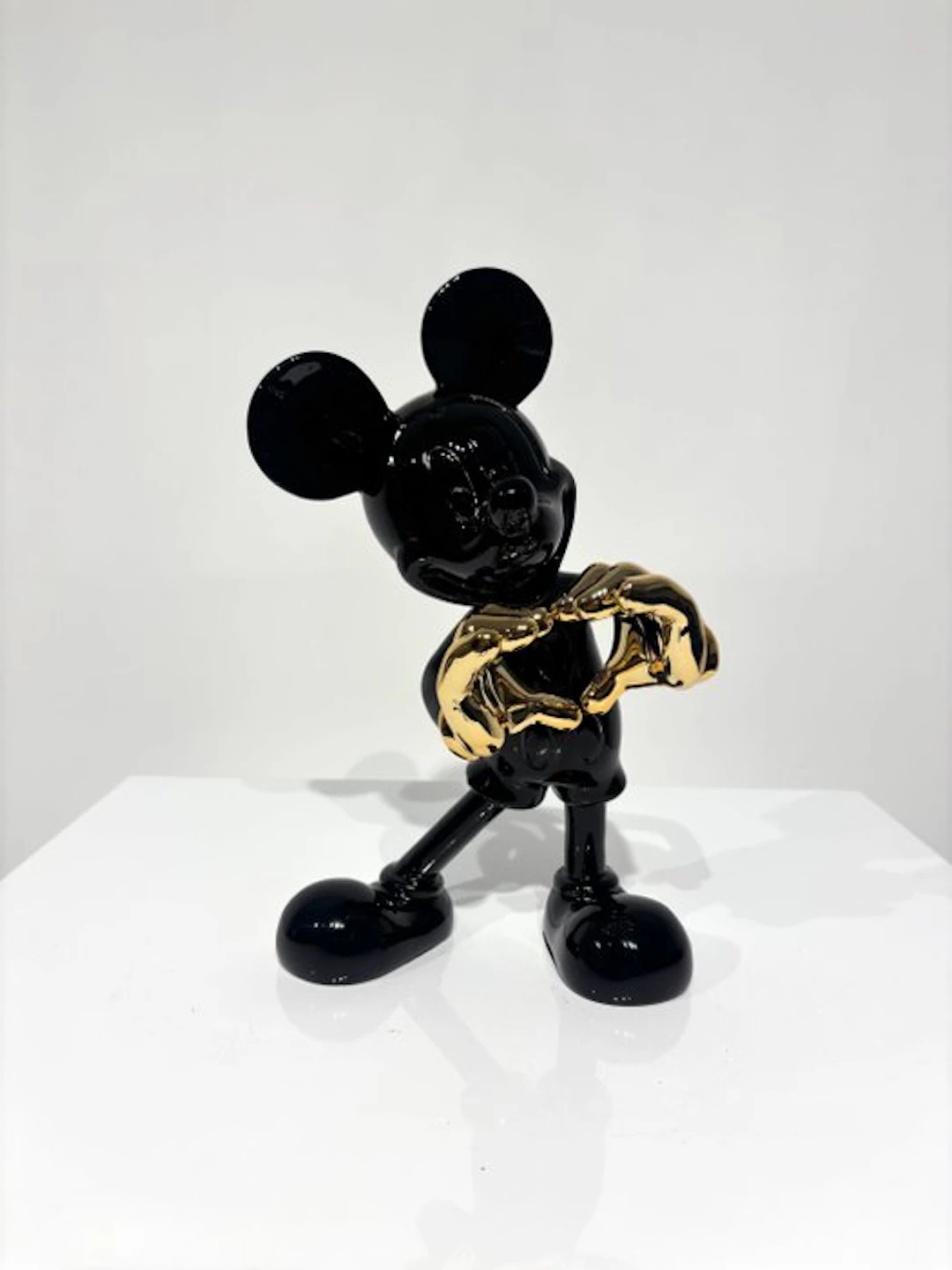 Van Apple - Mickey With Love