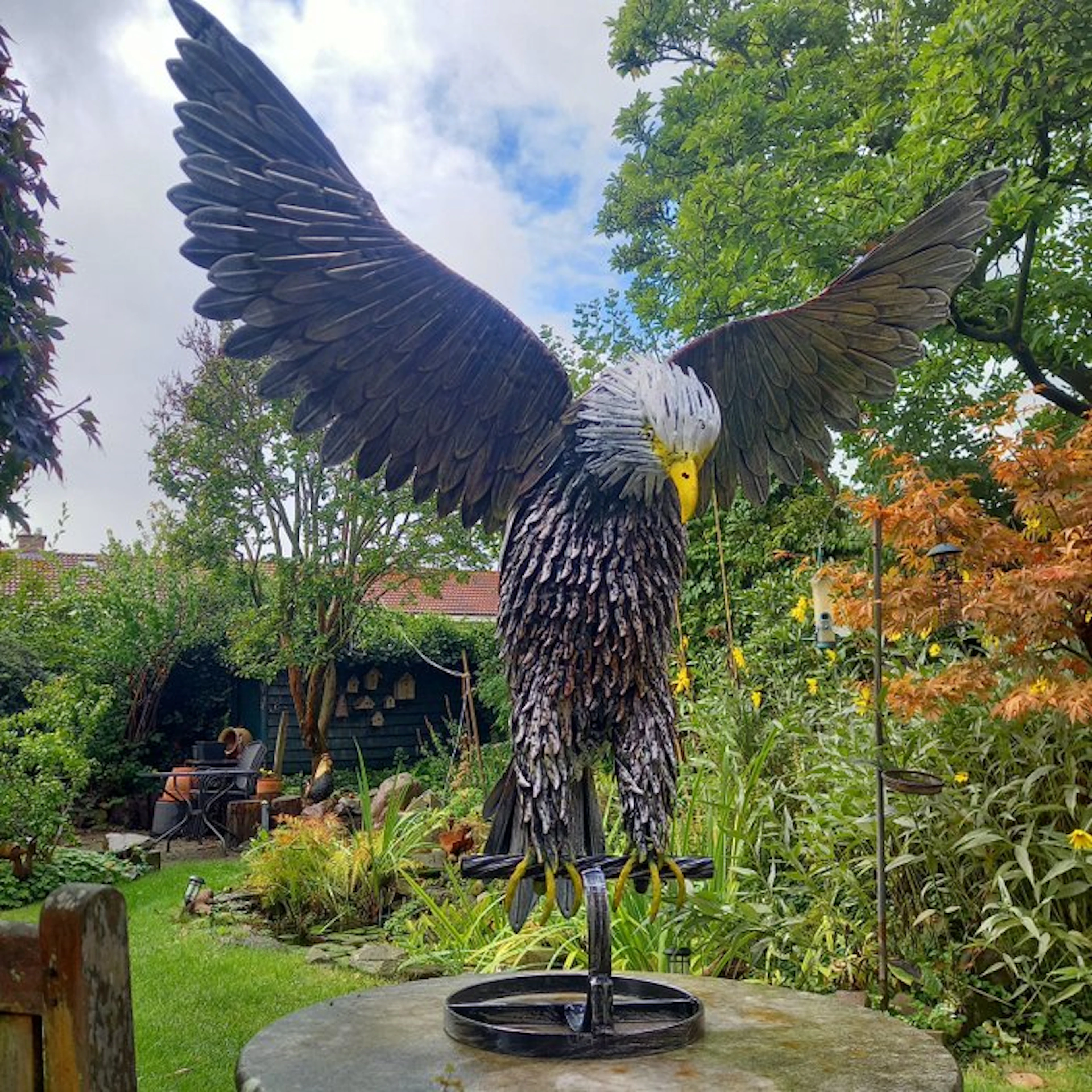 Sculpture, "Flying Bald Eagle" - 93 cm - Metal
