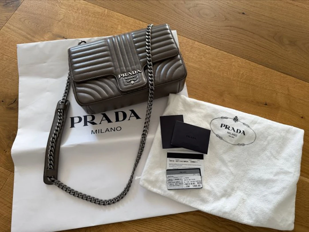 Prada - Diagramm - Handbag