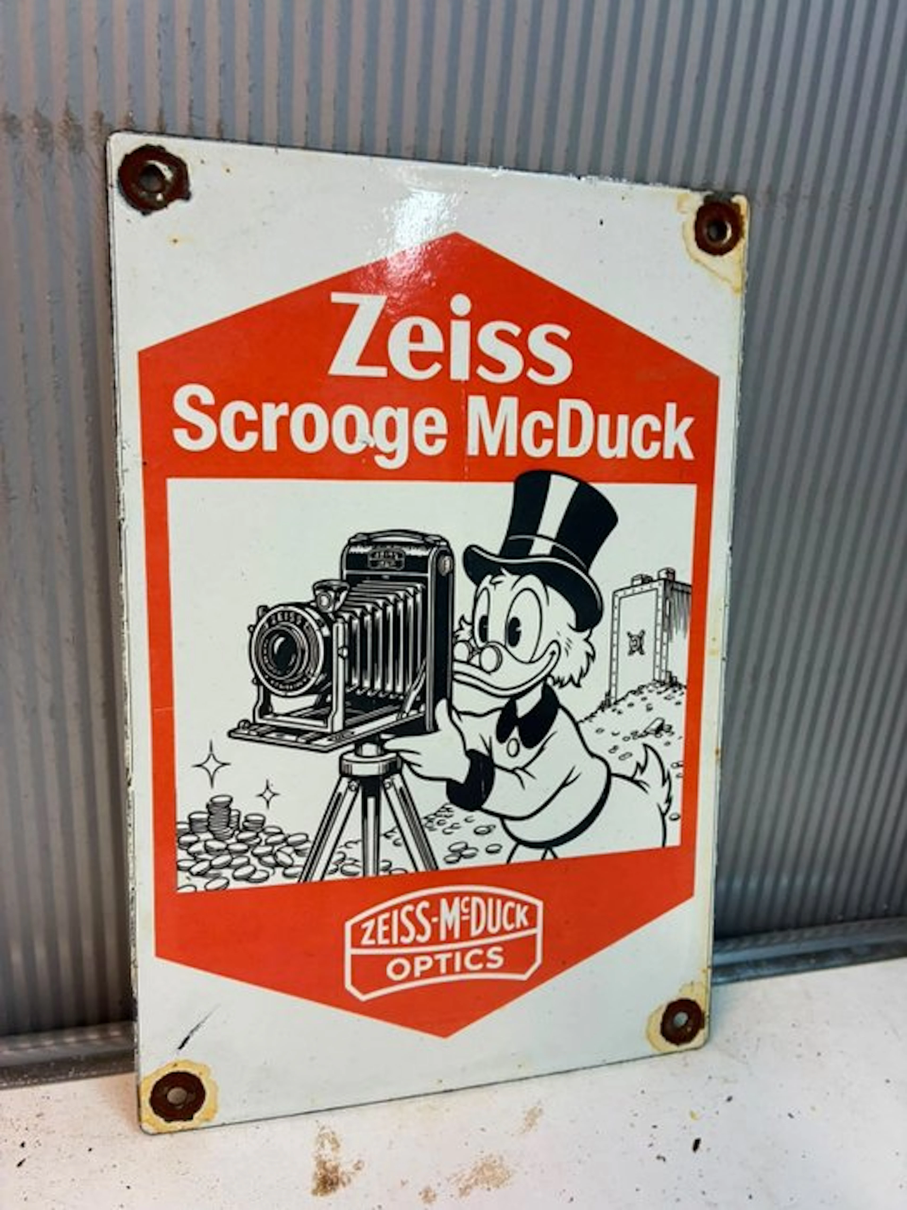 Zeiss Scrooge McDuck Optics – emaille reclamebord - Enamel sign - Enamel