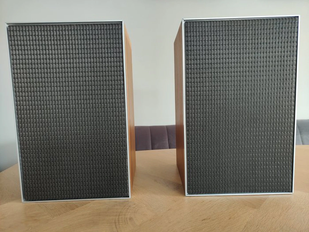 Leak - Sandwich 150 / 2-Way Vented-Box/Standmount Bookshelf Speaker set