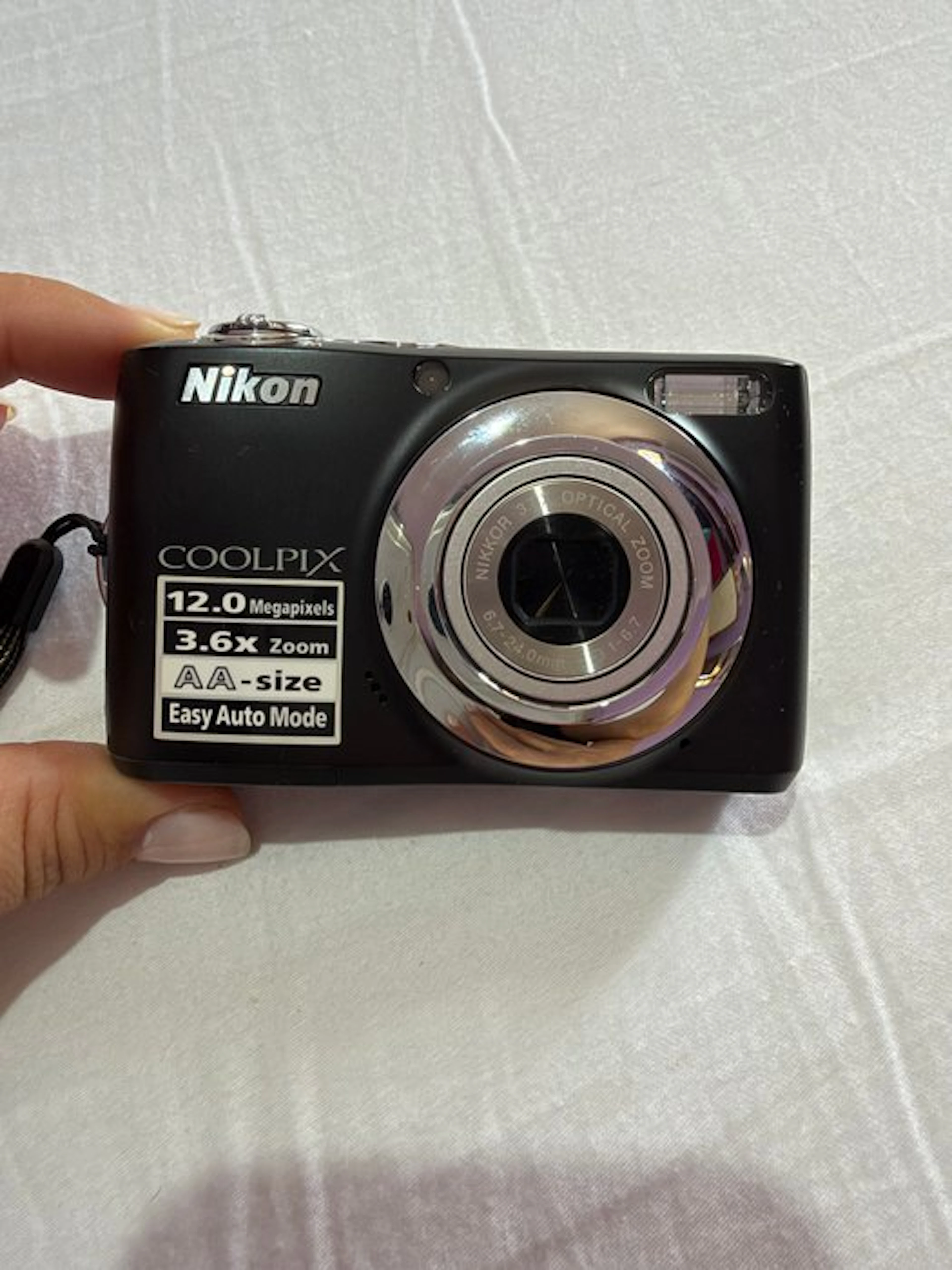Nikon COOLPIX L12 Digital compact camera