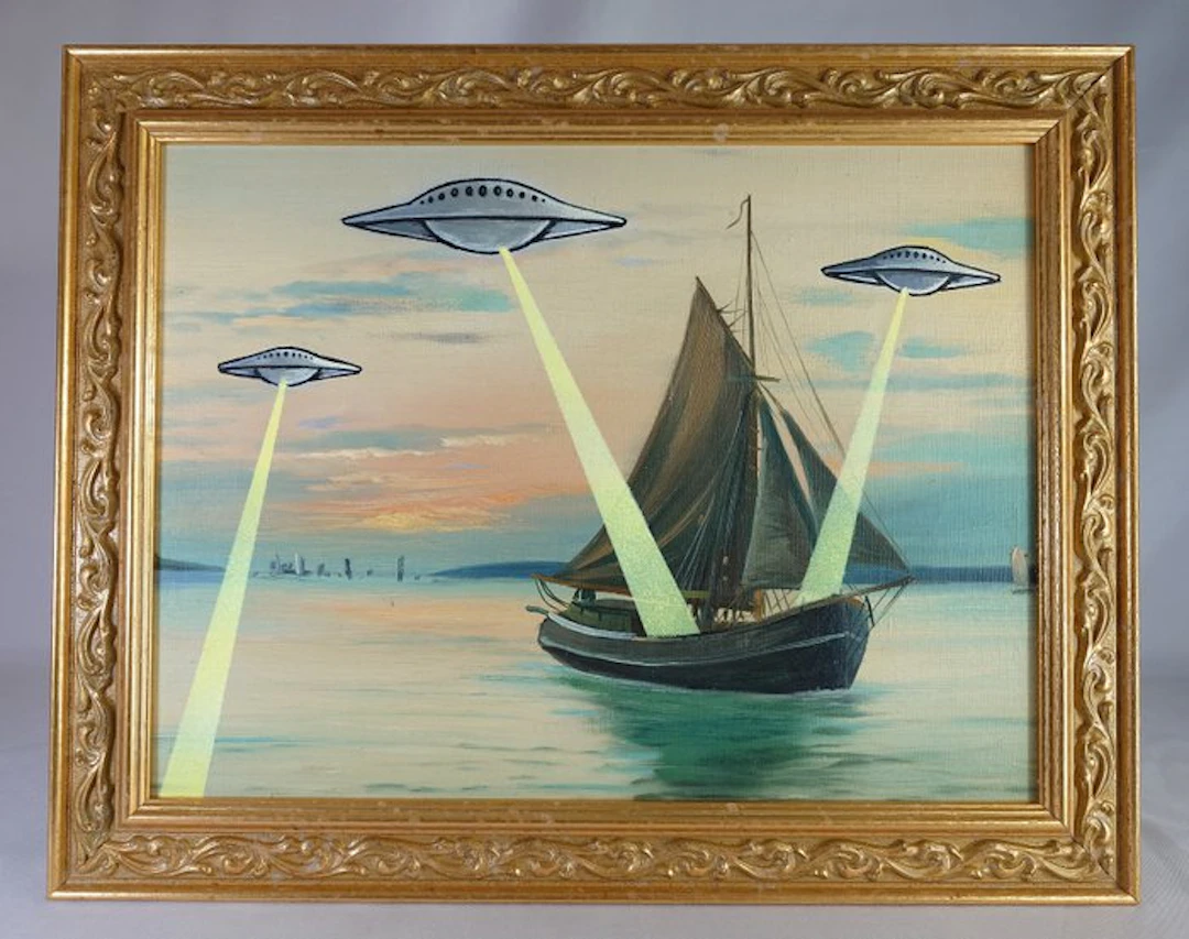 Fictional World (1980) - Banksy´s Glowing UFO Invasion