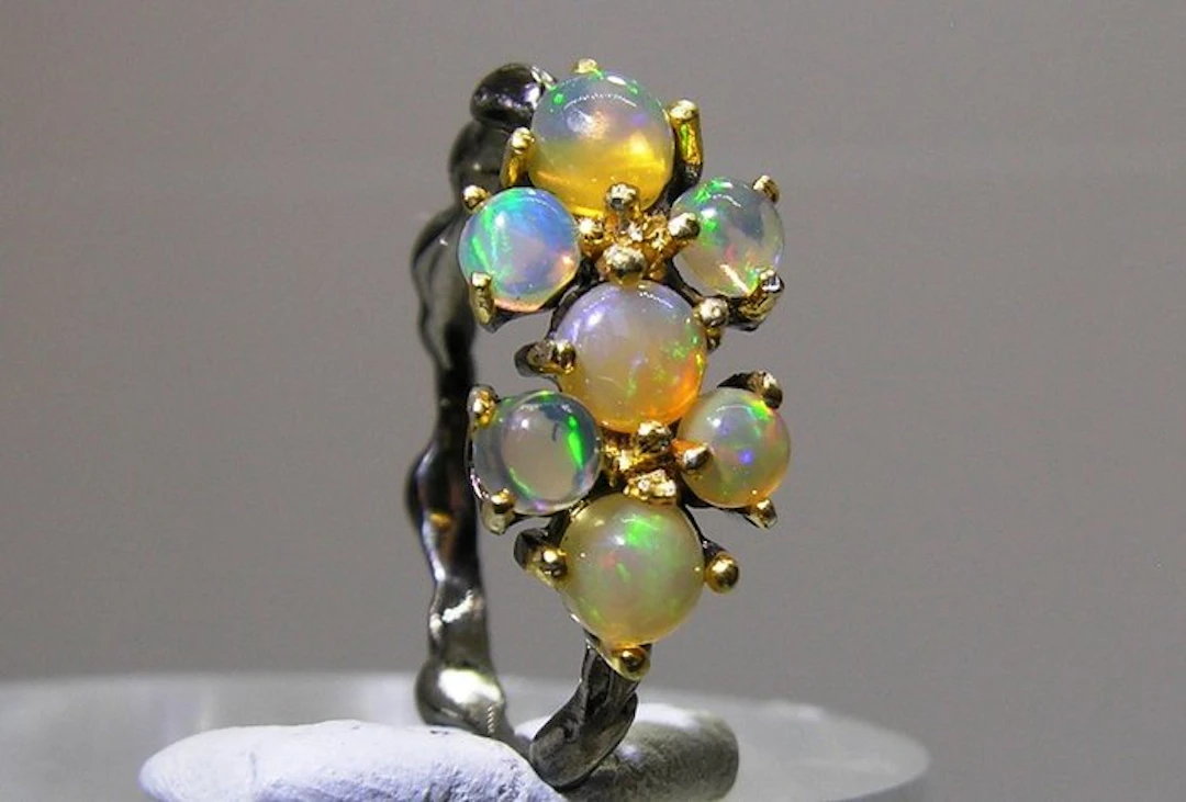 Fire Opal Ring - Height: 23.7 mm - Width: 21.8 mm- 2.3 g - (1)