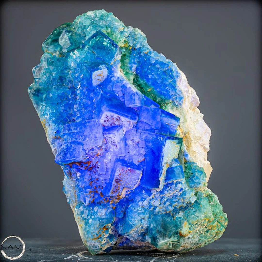 Unique fluorite cluster – Crystal Beauty in Emerald Green- 4827.15 g