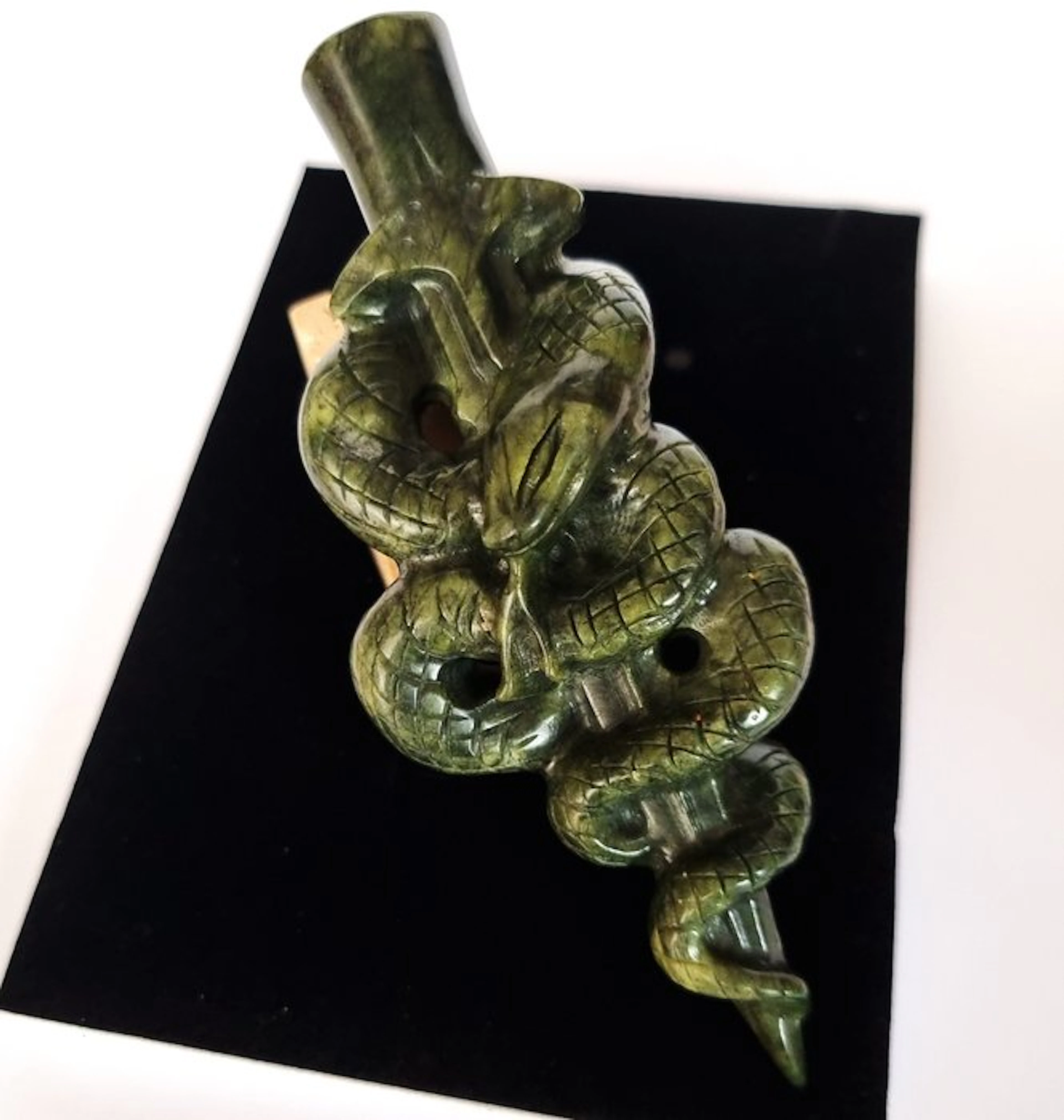 Imperial Ophidian Dagger – The Emerald Serpent – Strength