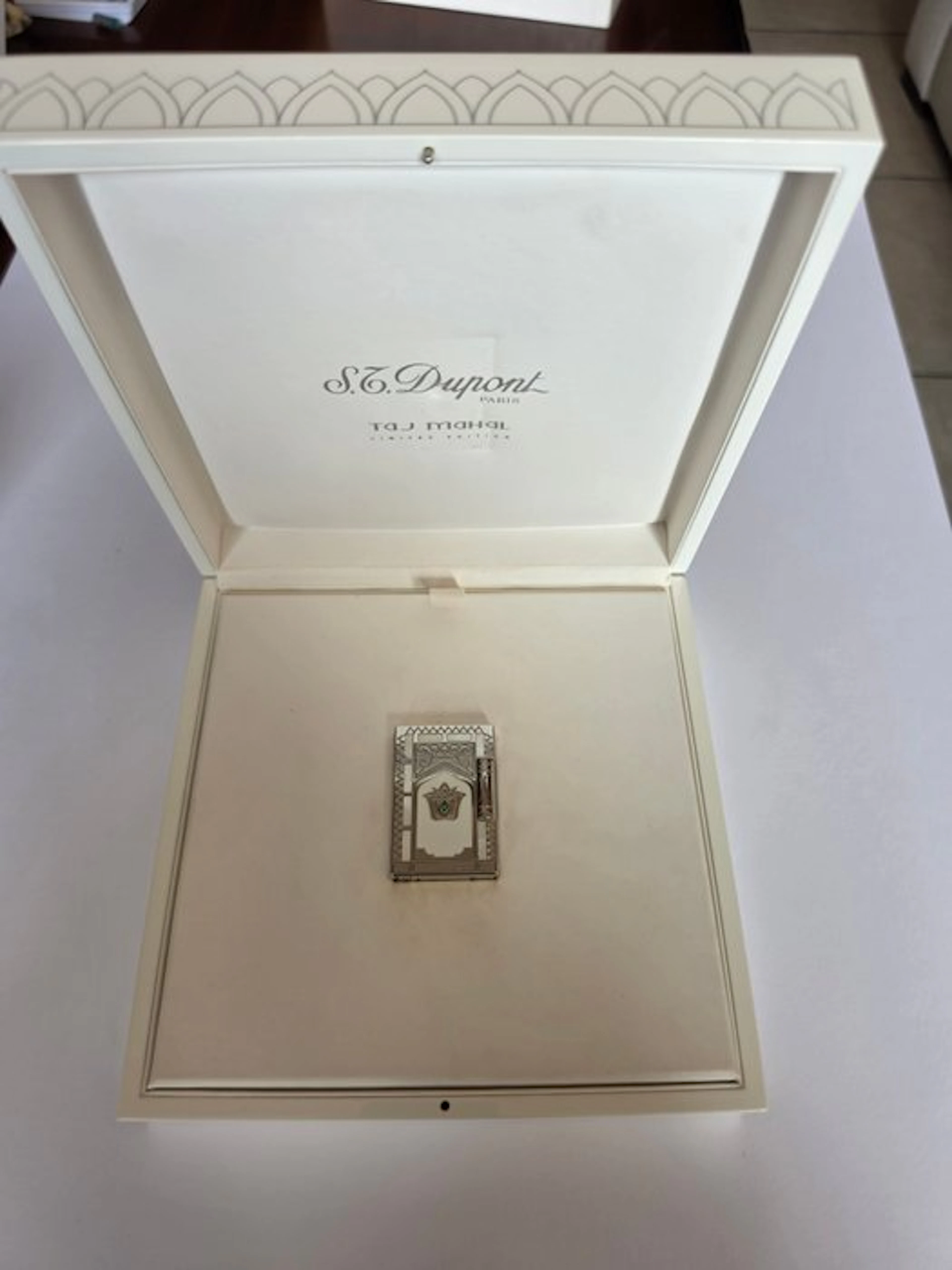S.T. Dupont - Taj Mahal - Pocket lighter - Silverplate, Mother of pearl