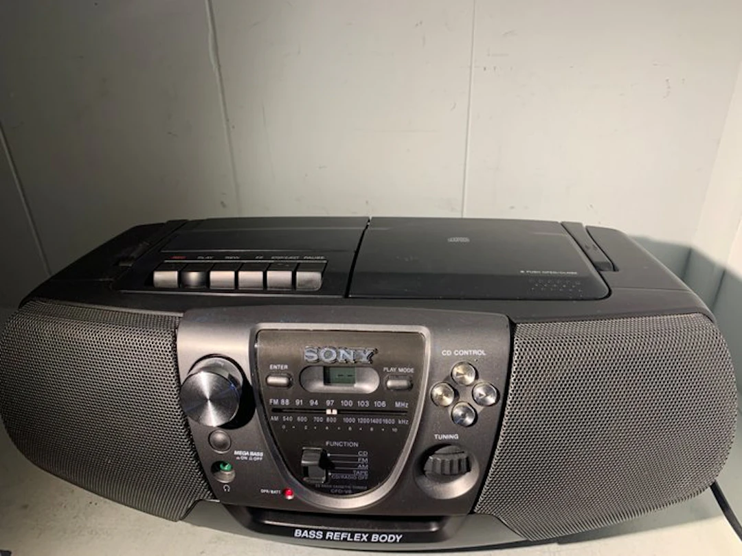 Sony - CFD-V6 / Portable CD Boombox Cassette recorder-player