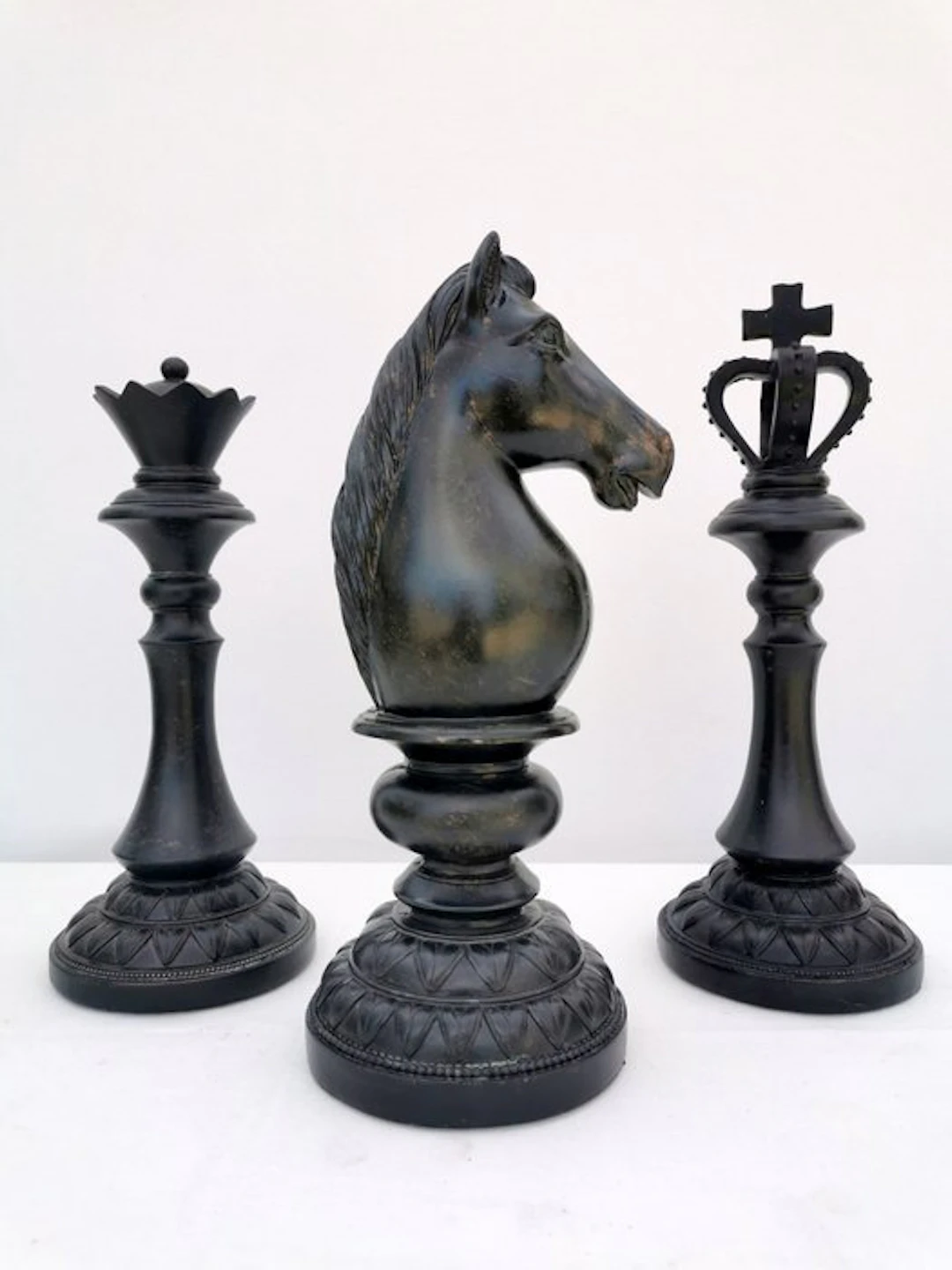 Statue, Beeld, 3 schaakstukken - 33 cm - Hars - 33 cm - Resin