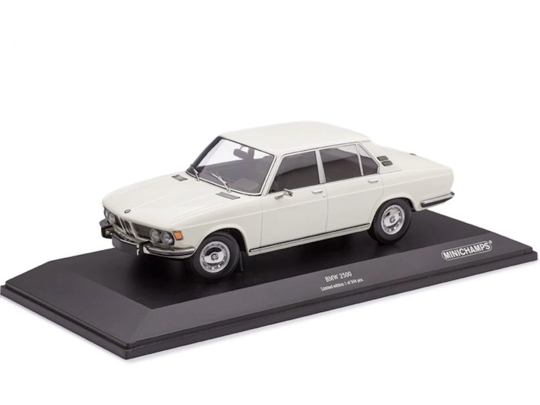 MiniChamps 1:18 - Model sedan - BMW 2500 1968 - Limited Edition of 504 pcs.