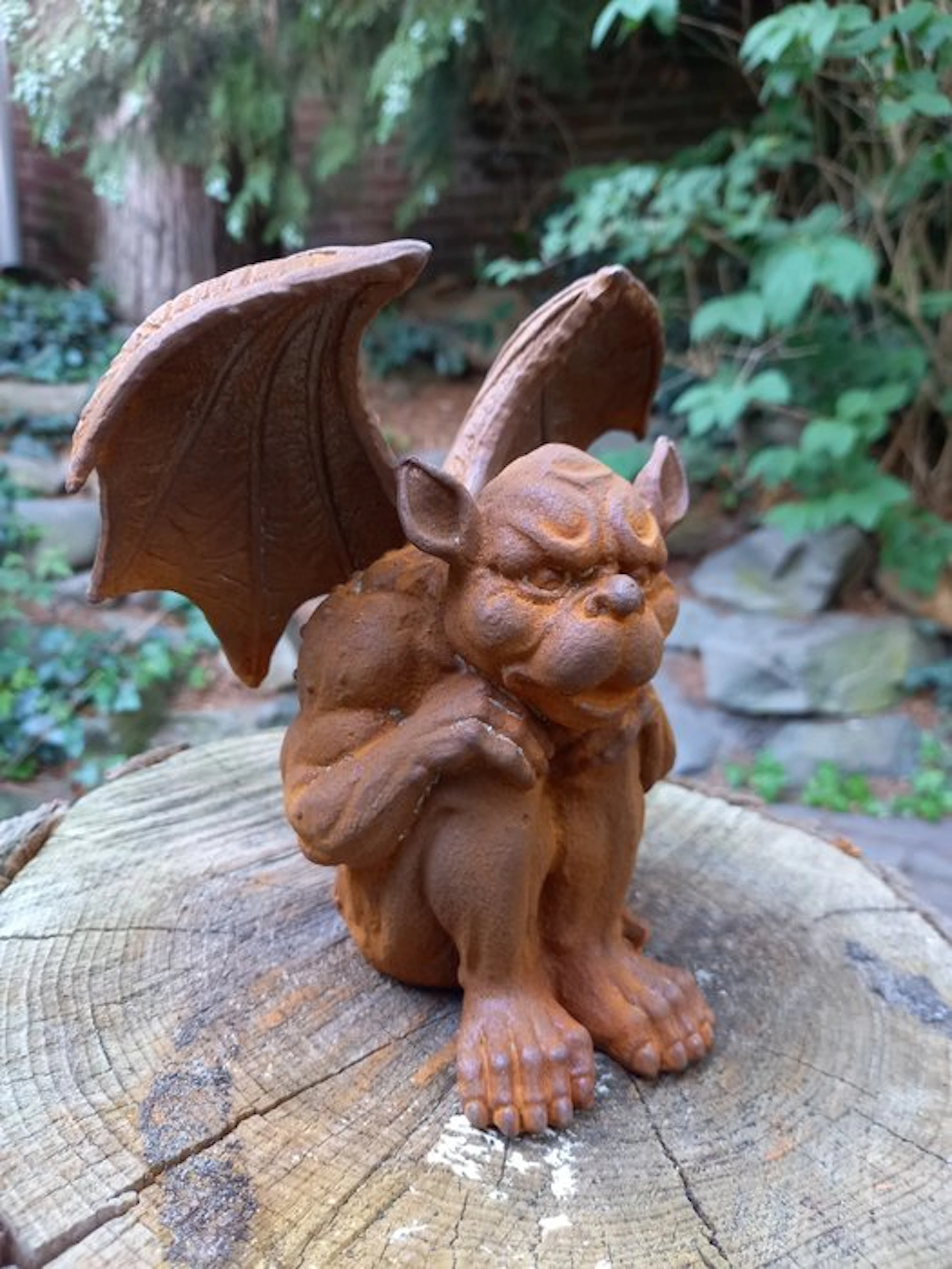 Sculpture, "SITTING GARGOLYE, DEMON" - 16 cm - Cast iron