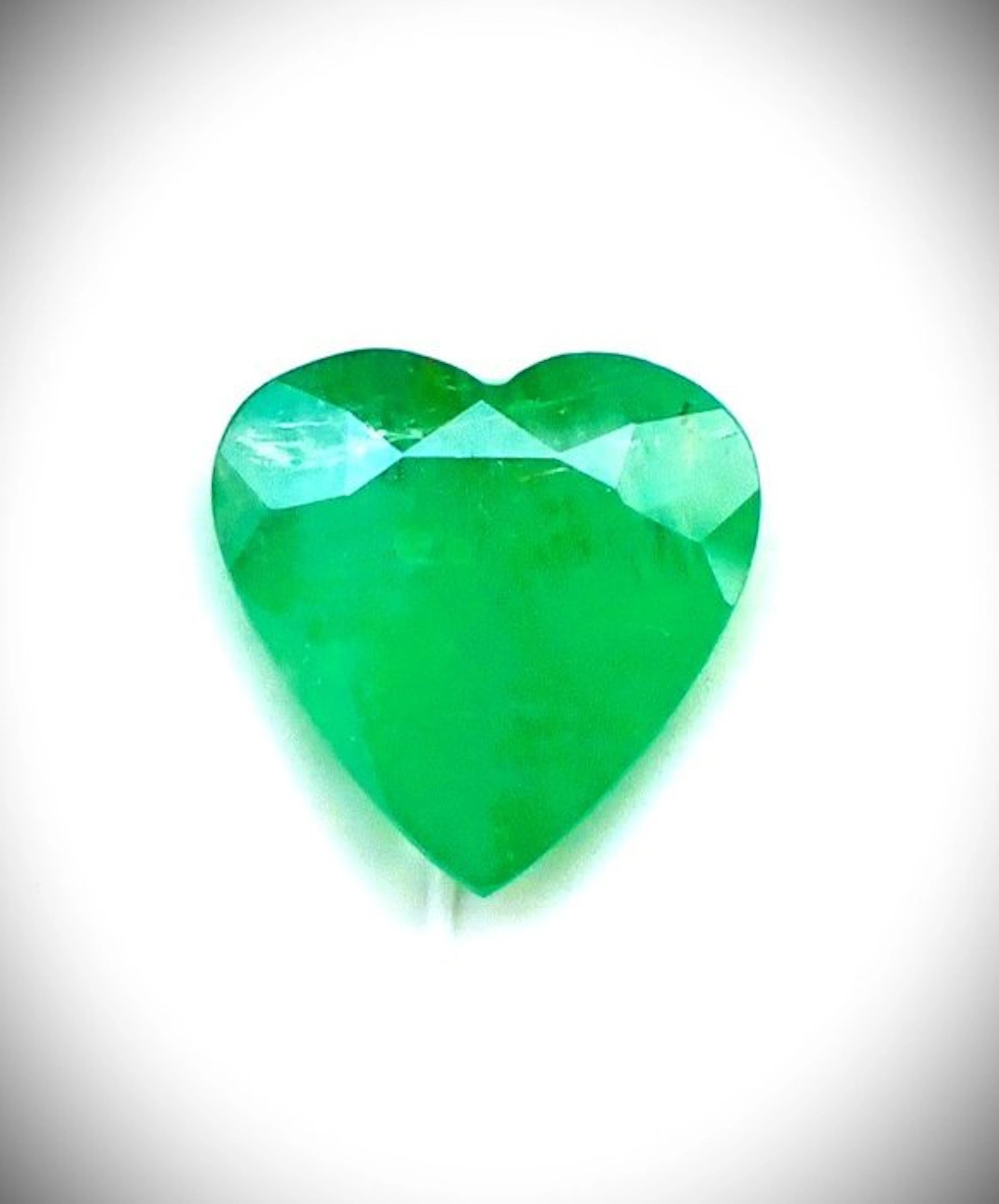 Green Emerald - 4.99 ct - International Gemological...