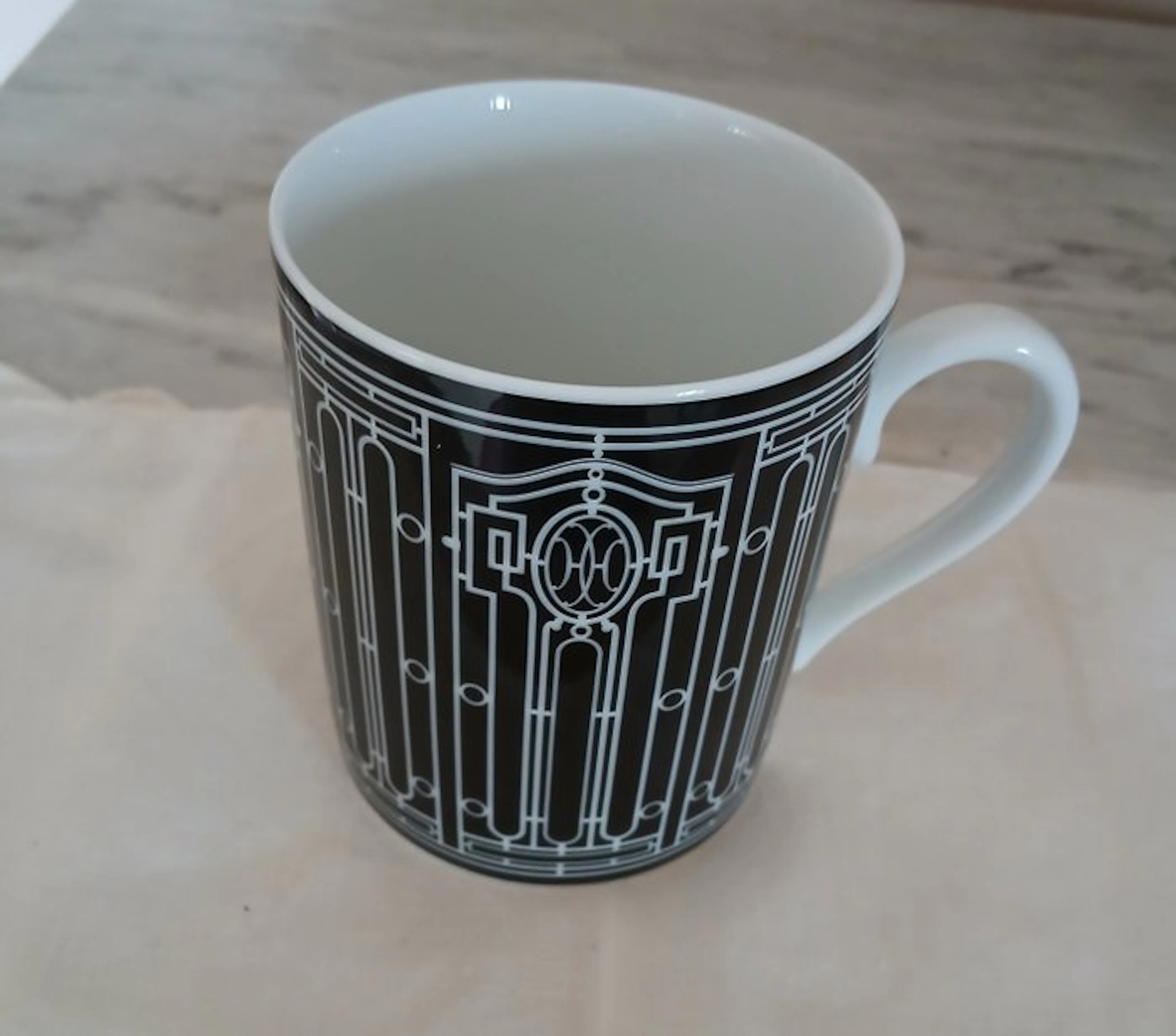 Hermès - Cup - Porcelain