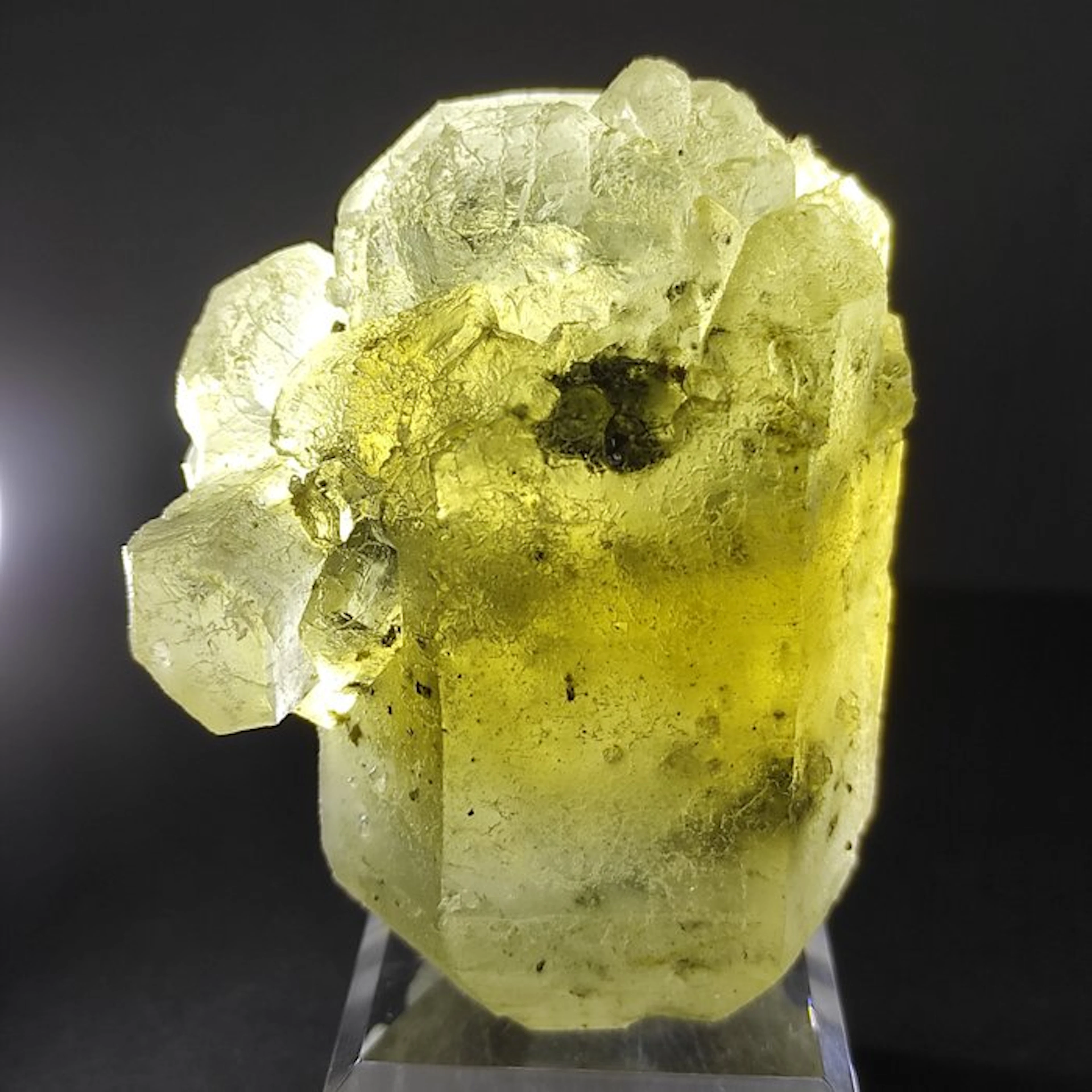 Hanksite Crystal - Height: 6 cm - Width: 5 cm- 240 g - (1)