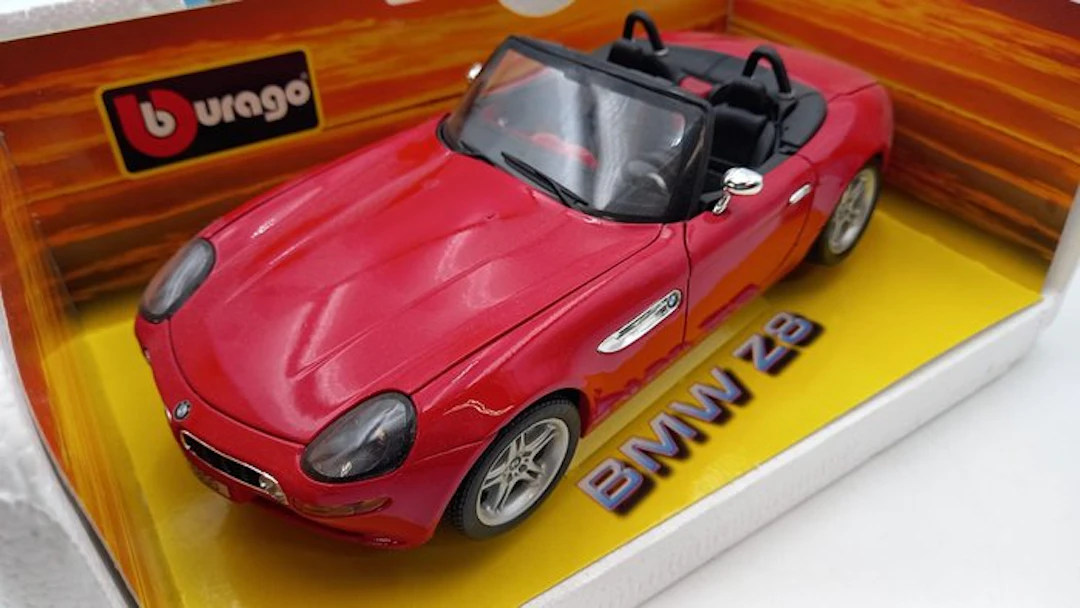 Bburago 1:18 - Model car - BMW Z8 - (cod.P10)