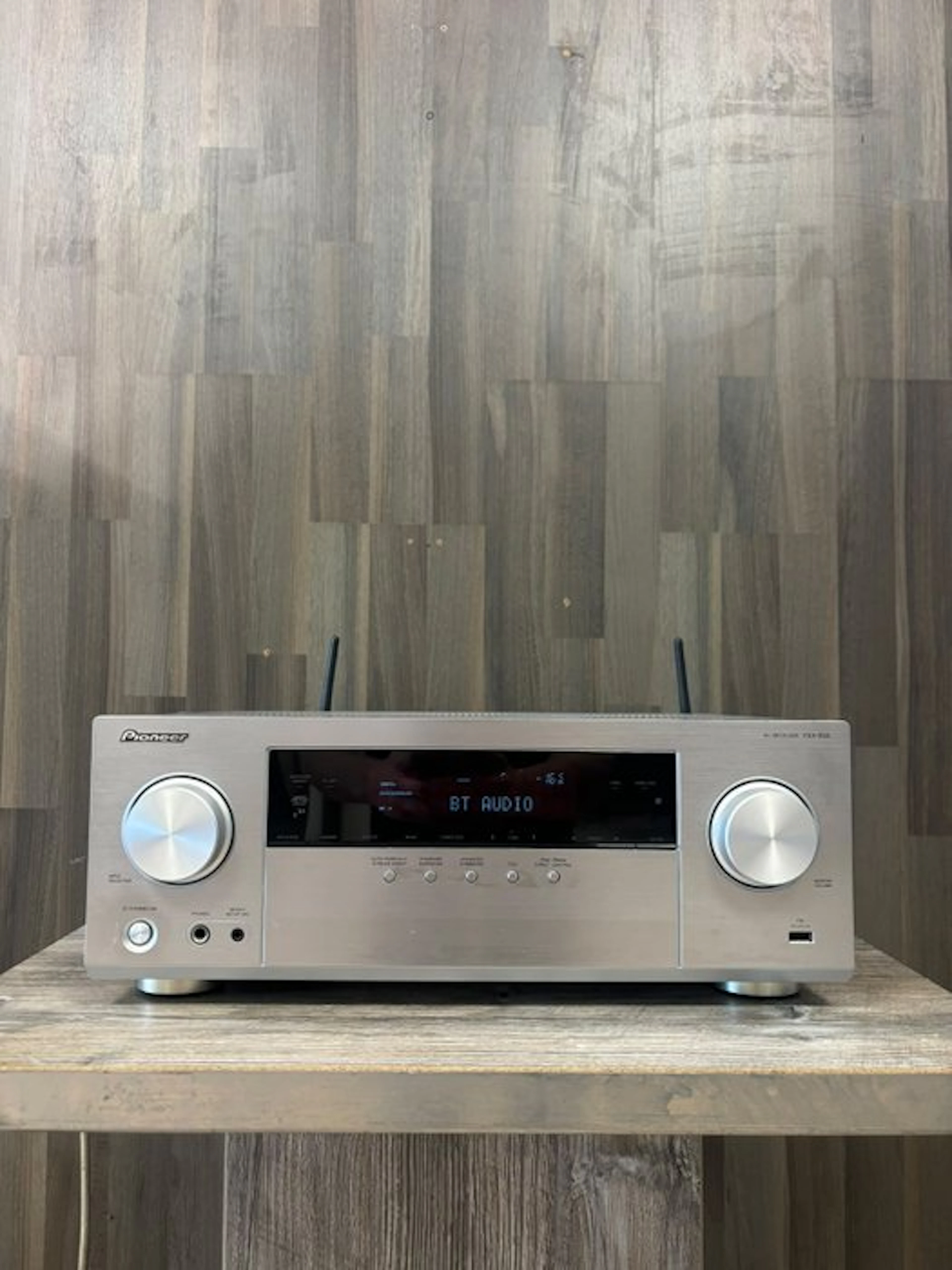 Pioneer - VSX-830 / 5.2-Channel Network AV Solid state multi-channel receiver