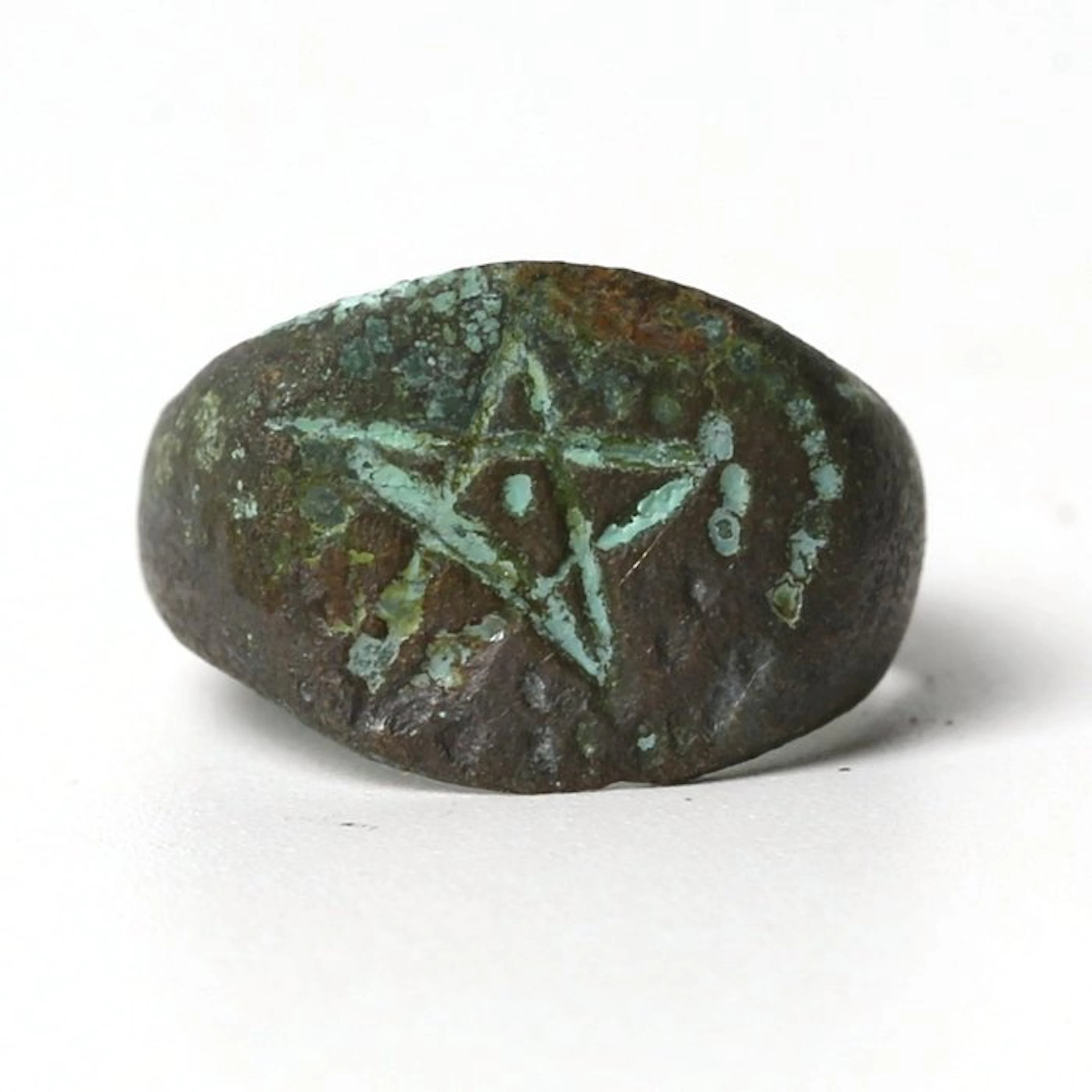 Medieval, Crusaders Era Bronze Ring depicting a pentagram (No reserve price)