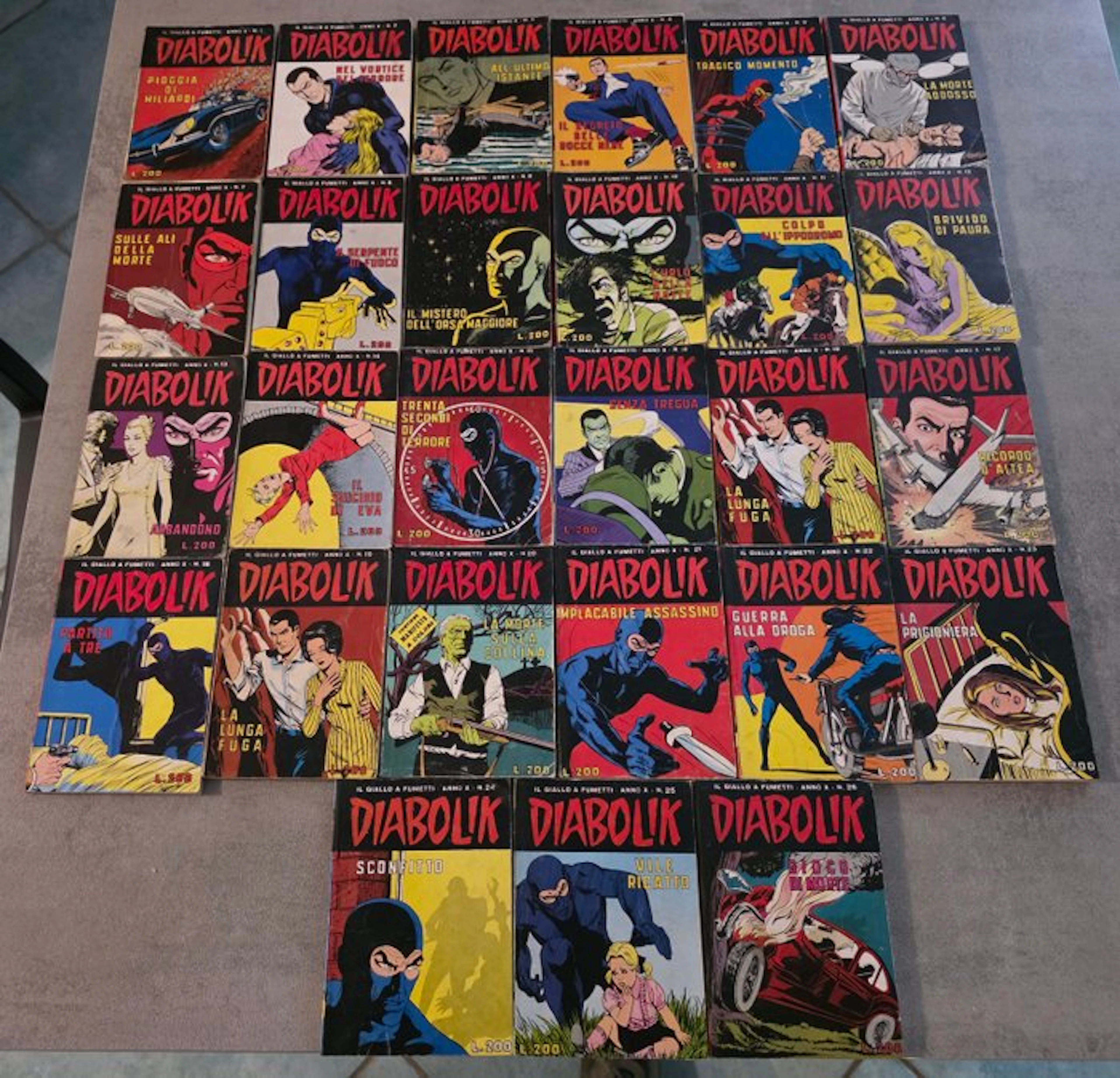 Diabolik anno X nn. 1/26 - sequenza completa - 26 Comic - First edition
