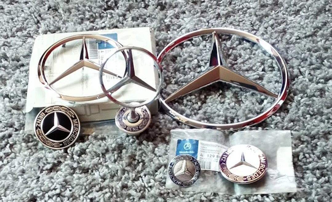 Car part (16) - Mercedes-Benz - Stemma e distintivi Mercedes-Benz - After 2000