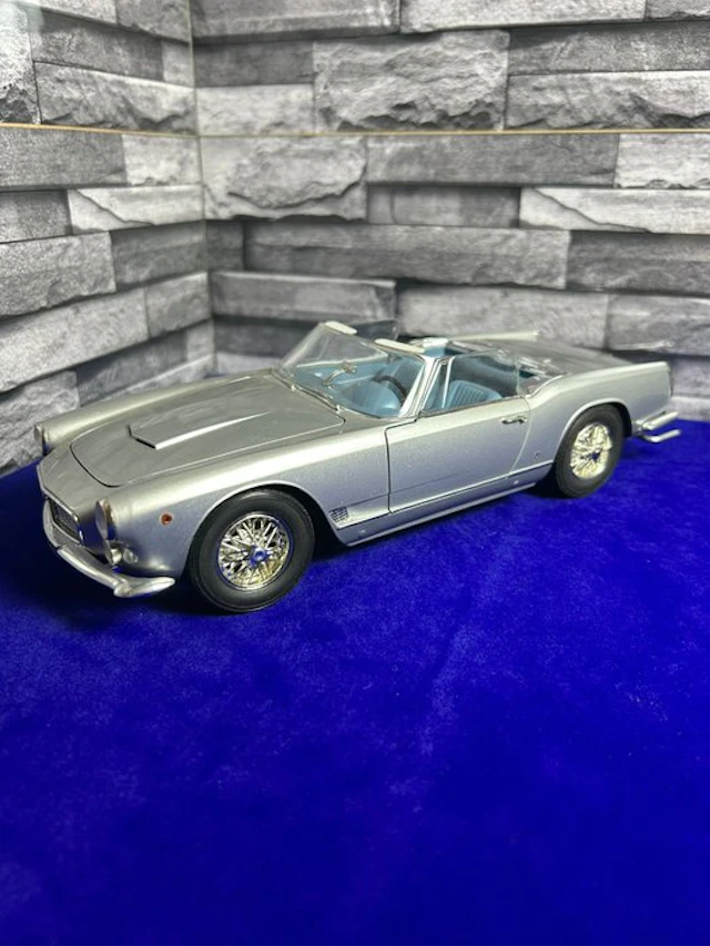 Ricko 1:18 - Model car - Maserati 3500 GT Vignale (1959)