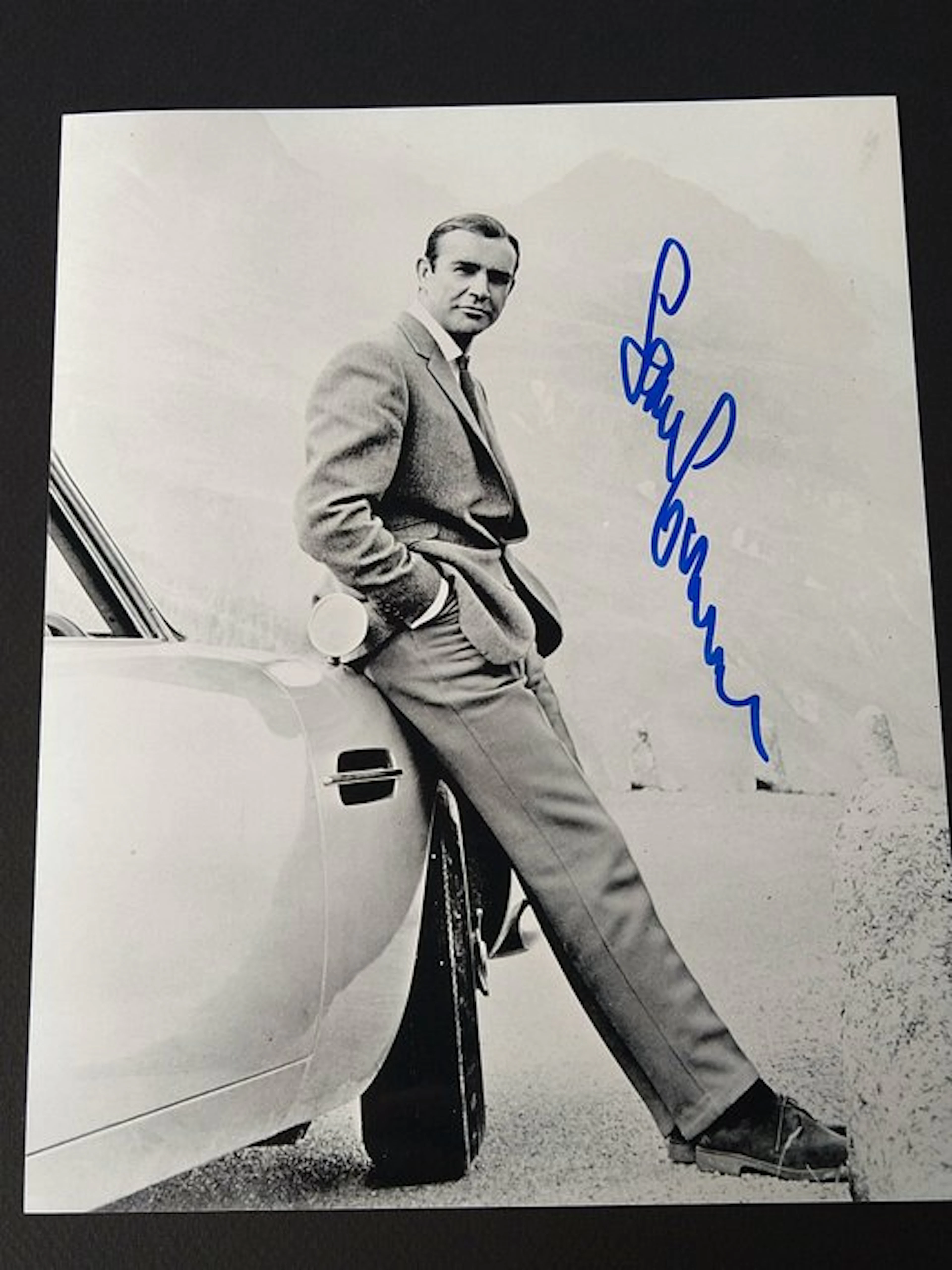James Bond 007: Goldfinger - Sean Connery (+) as 007 - Autograph
