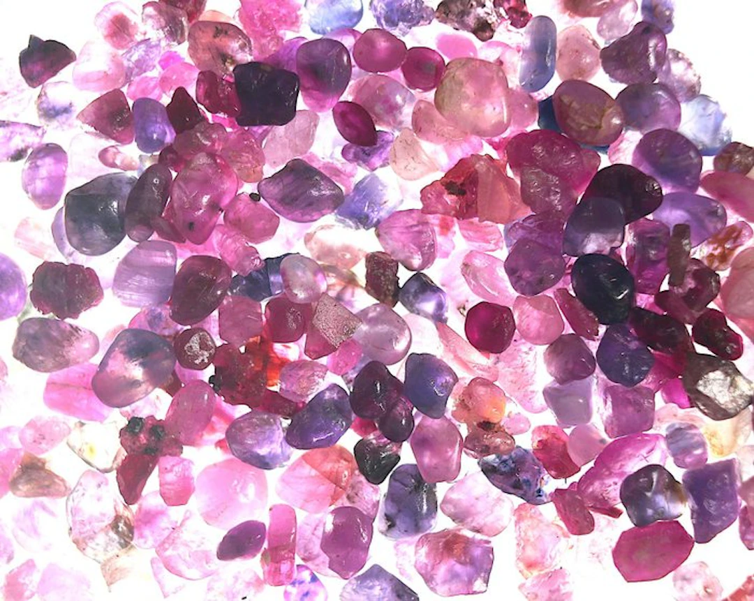 Ct. 105.00 Mixed Colour Sapphire from Burma - Exclusive Collection- 21 g