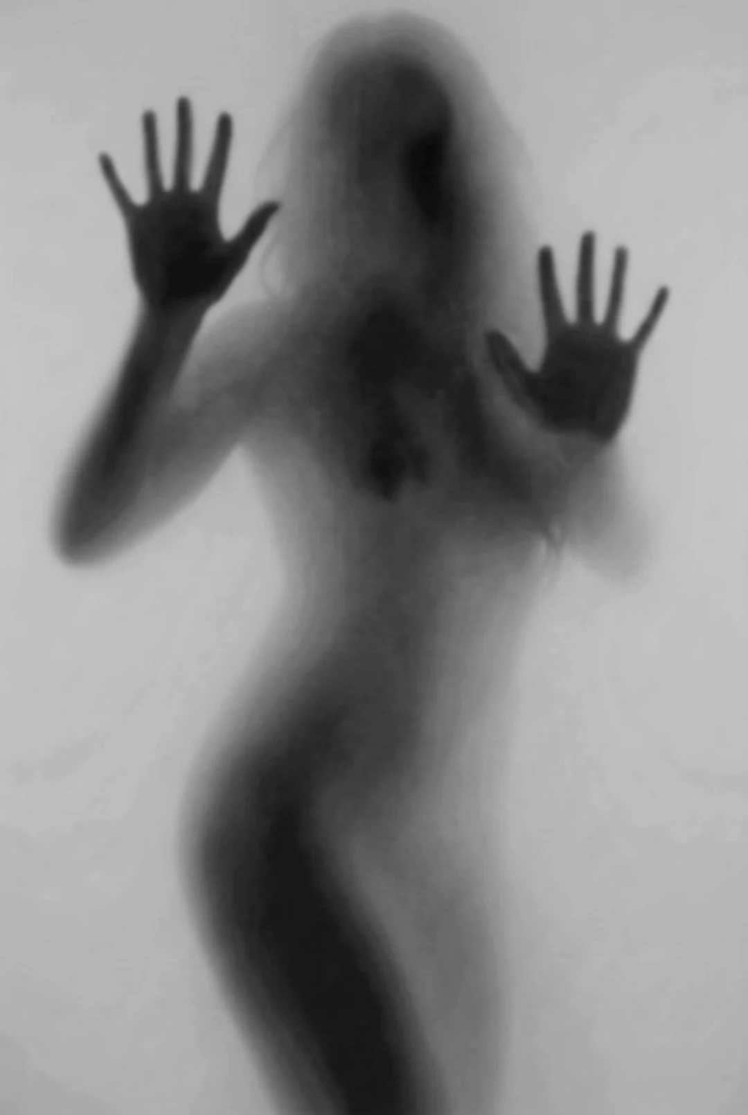 I_KONIQ - Sensual transparence