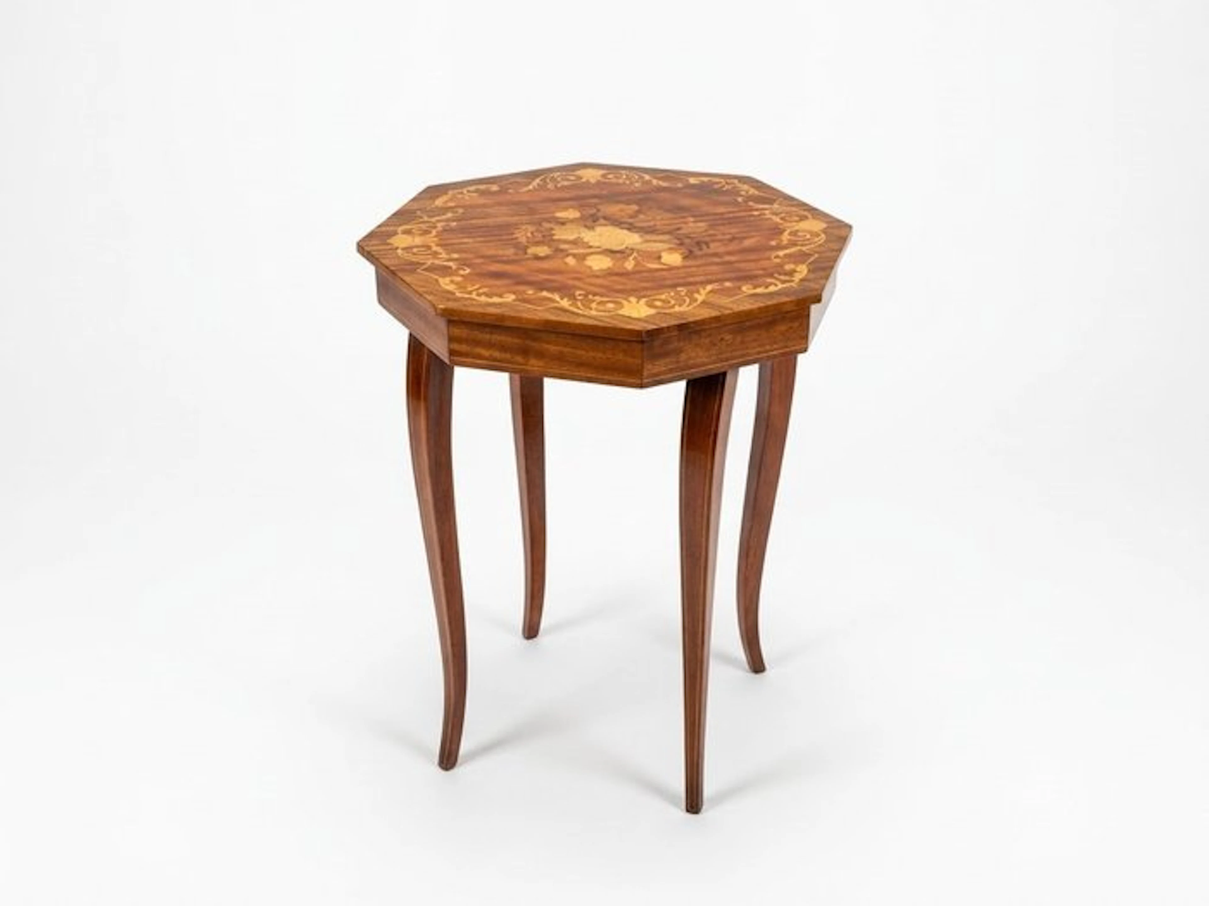 Side table - Burr walnut