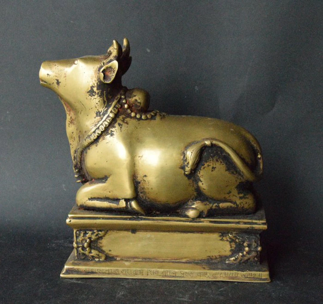Very large bronze Nandi - 20 cm - Bronze - India - Early 20th century