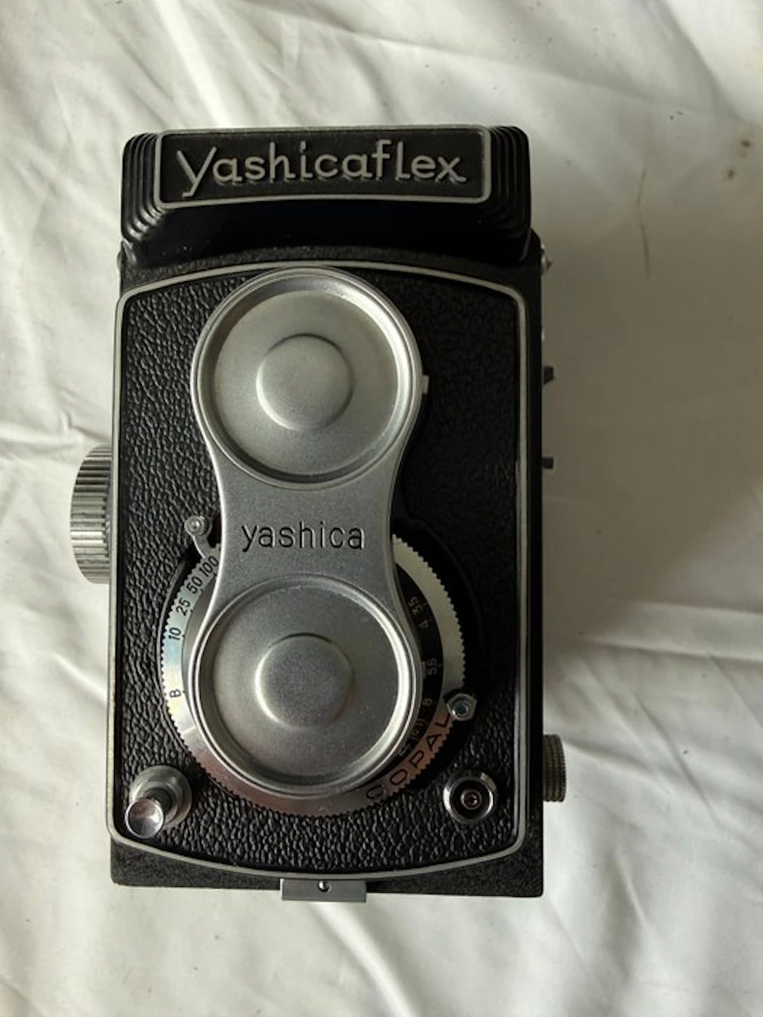 Yashica A 1 met originele dop | 120 / medium format camera (No reserve price)
